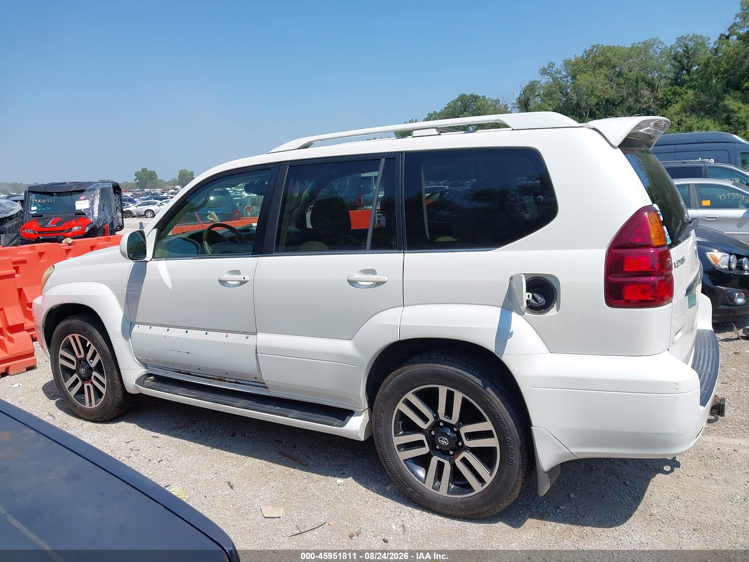2004 Lexus Gx 470   White vin: JTJBT20X440066384