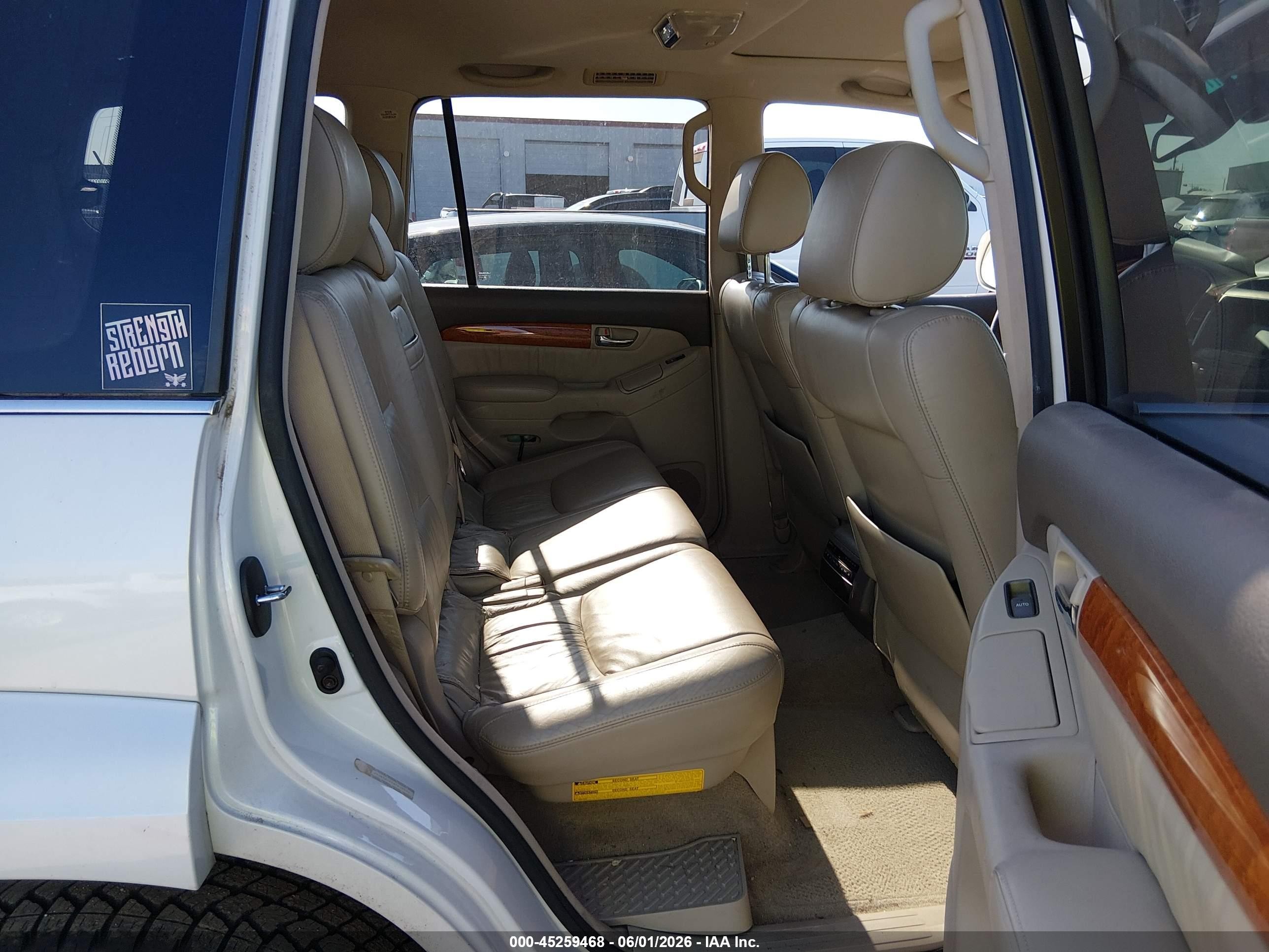 2004 Lexus Gx 470   White vin: JTJBT20X640039932