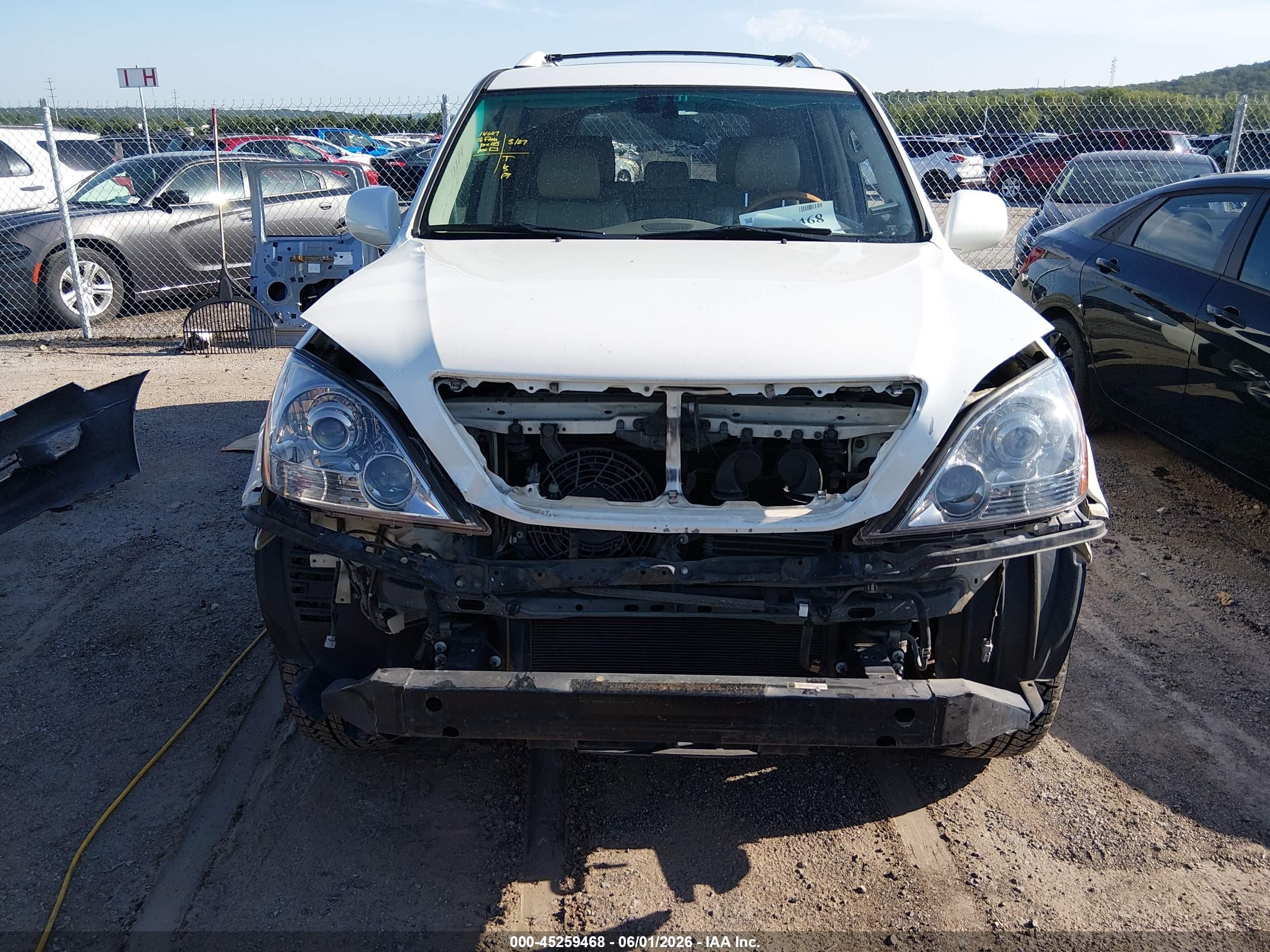 2004 Lexus Gx 470   White vin: JTJBT20X640039932