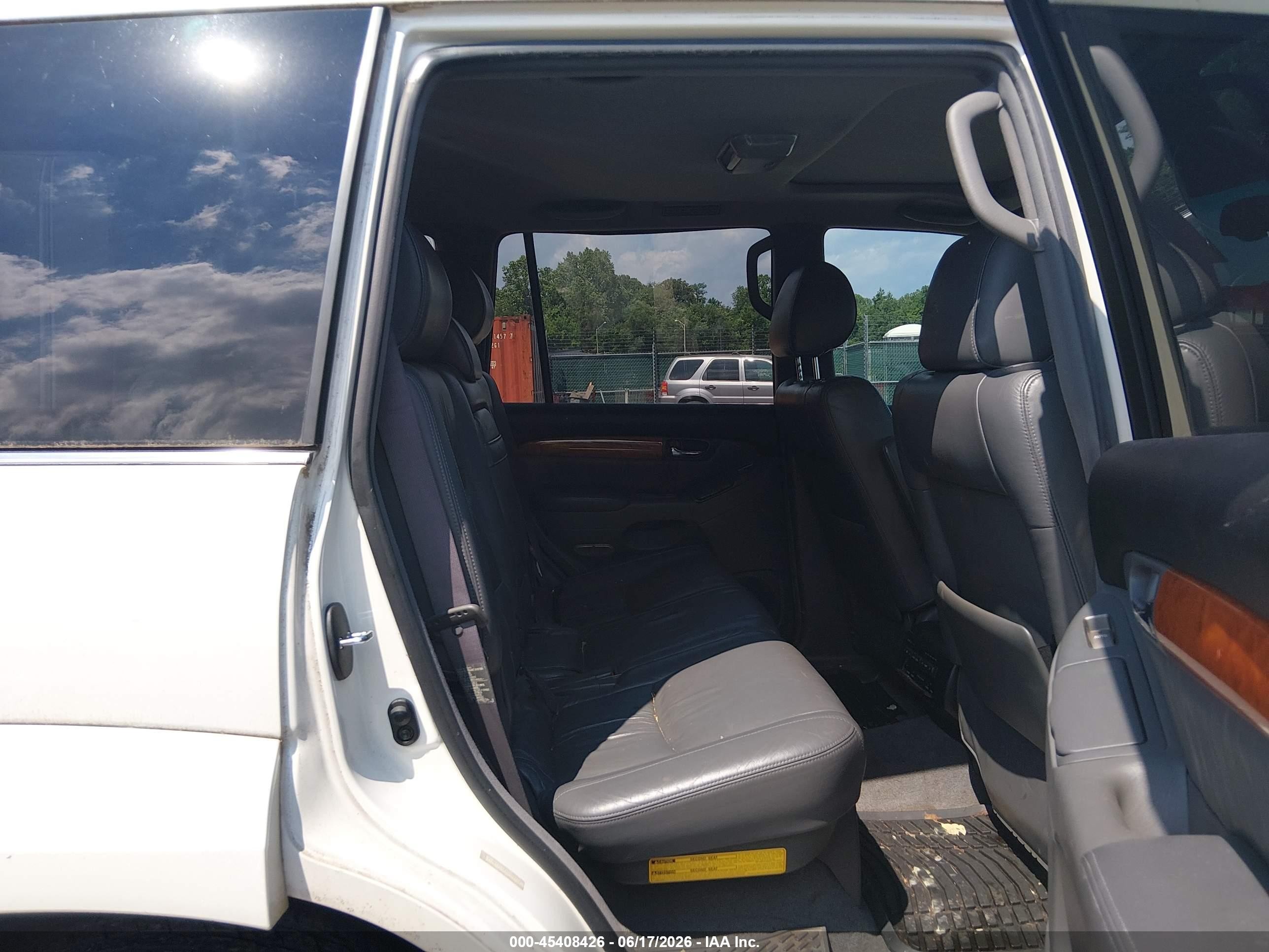 2004 Lexus Gx 470 White vin: JTJBT20X840058112