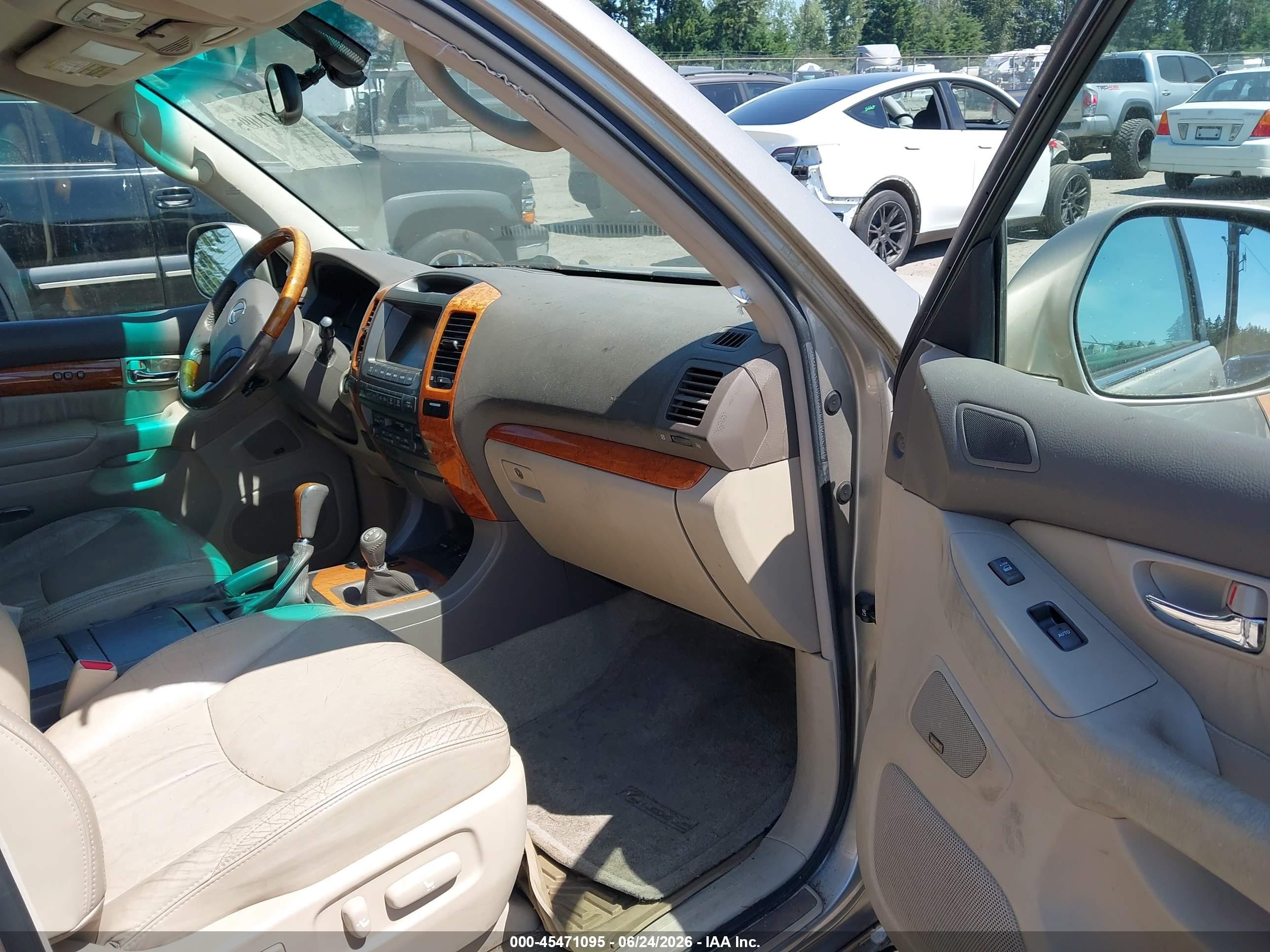 2004 Lexus Gx 470   Beige vin: JTJBT20X840062659