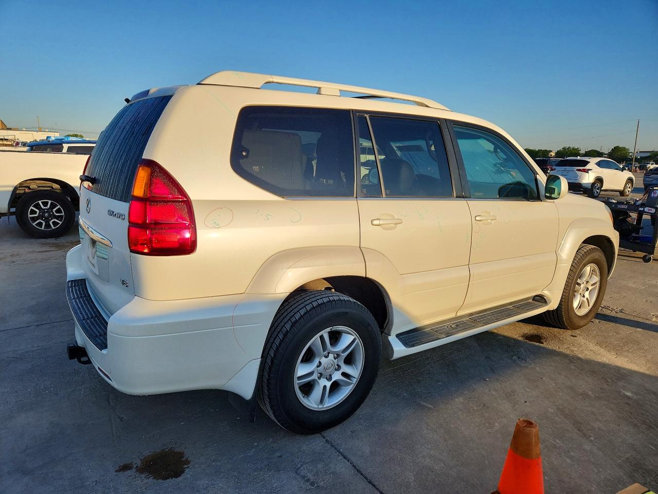 2004 Lexus Gx 470 White vin: JTJBT20X840066016