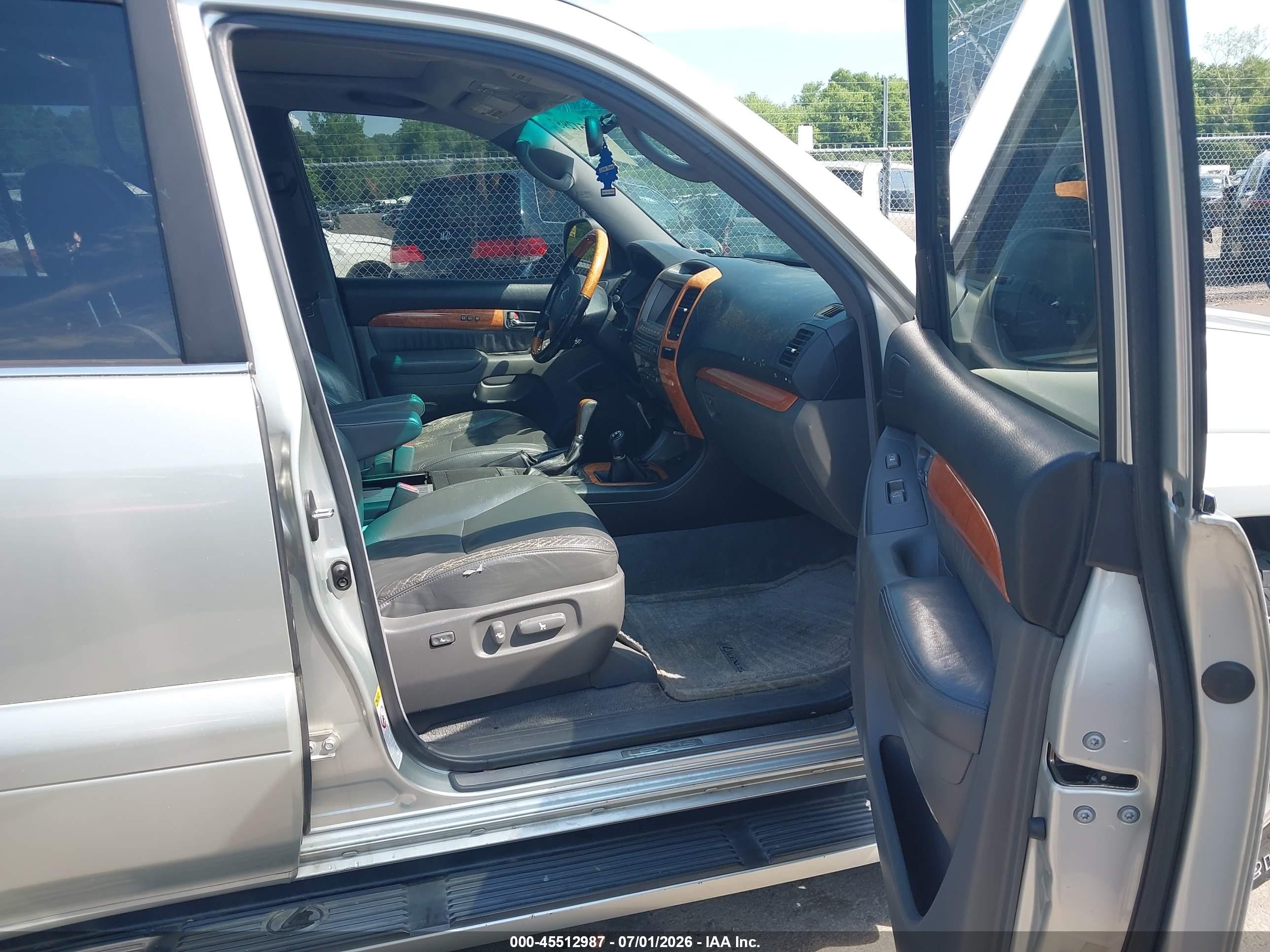 2005 Lexus Gx 470   Silver vin: JTJBT20X850072254