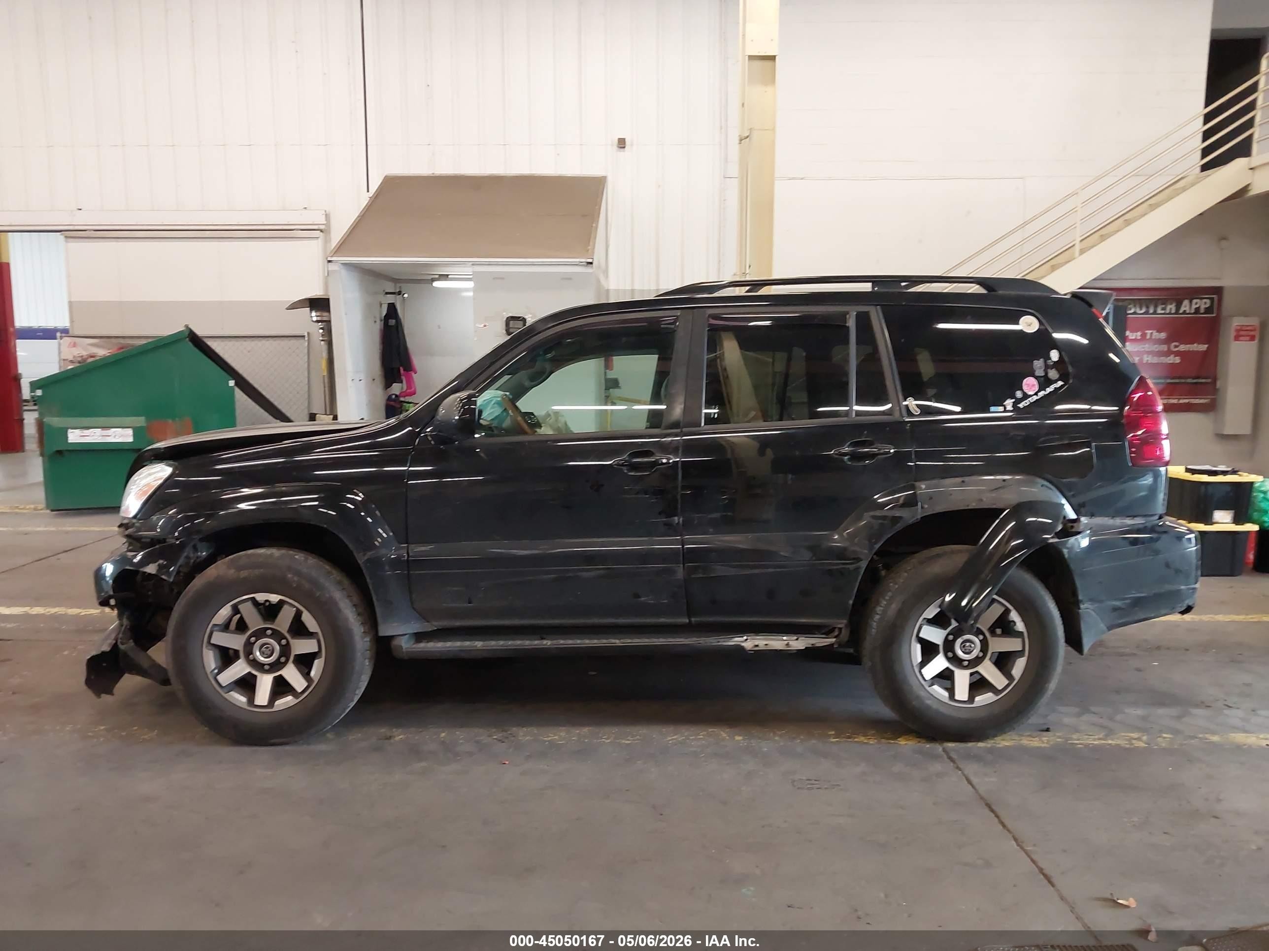2004 Lexus Gx 470   Black vin: JTJBT20X940028682