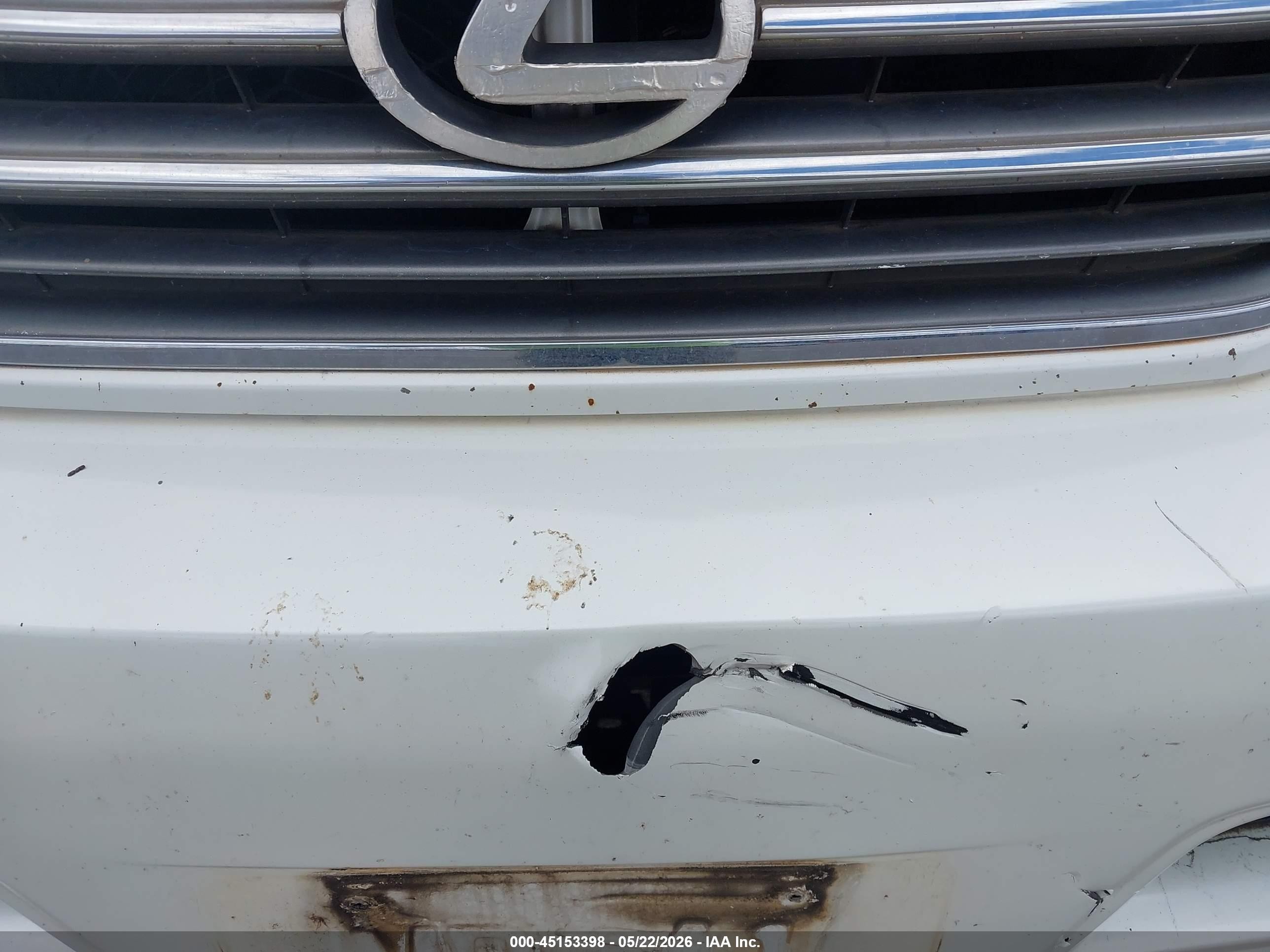 2005 Lexus Gx 470   White vin: JTJBT20X950077933