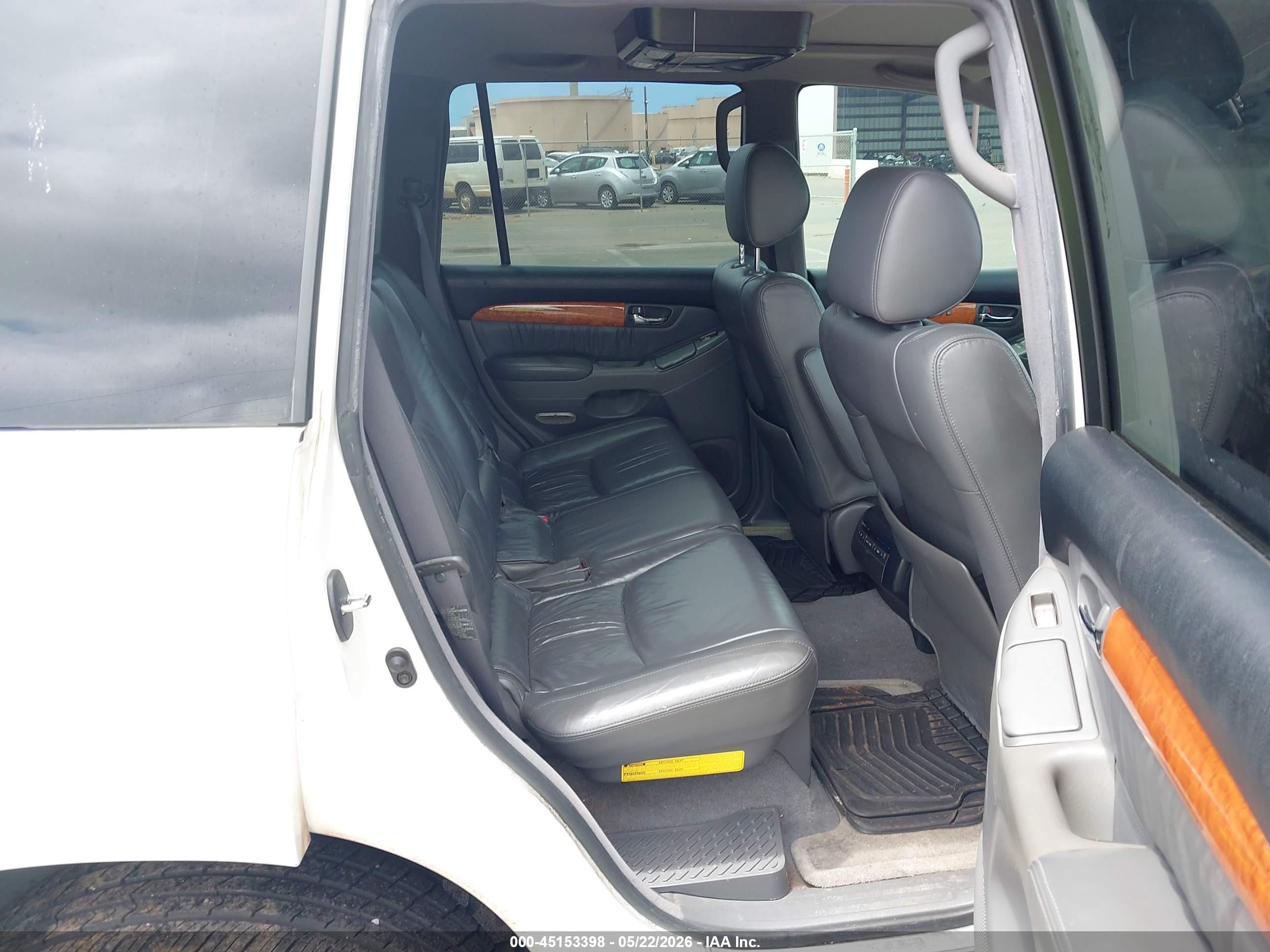 2005 Lexus Gx 470   White vin: JTJBT20X950077933