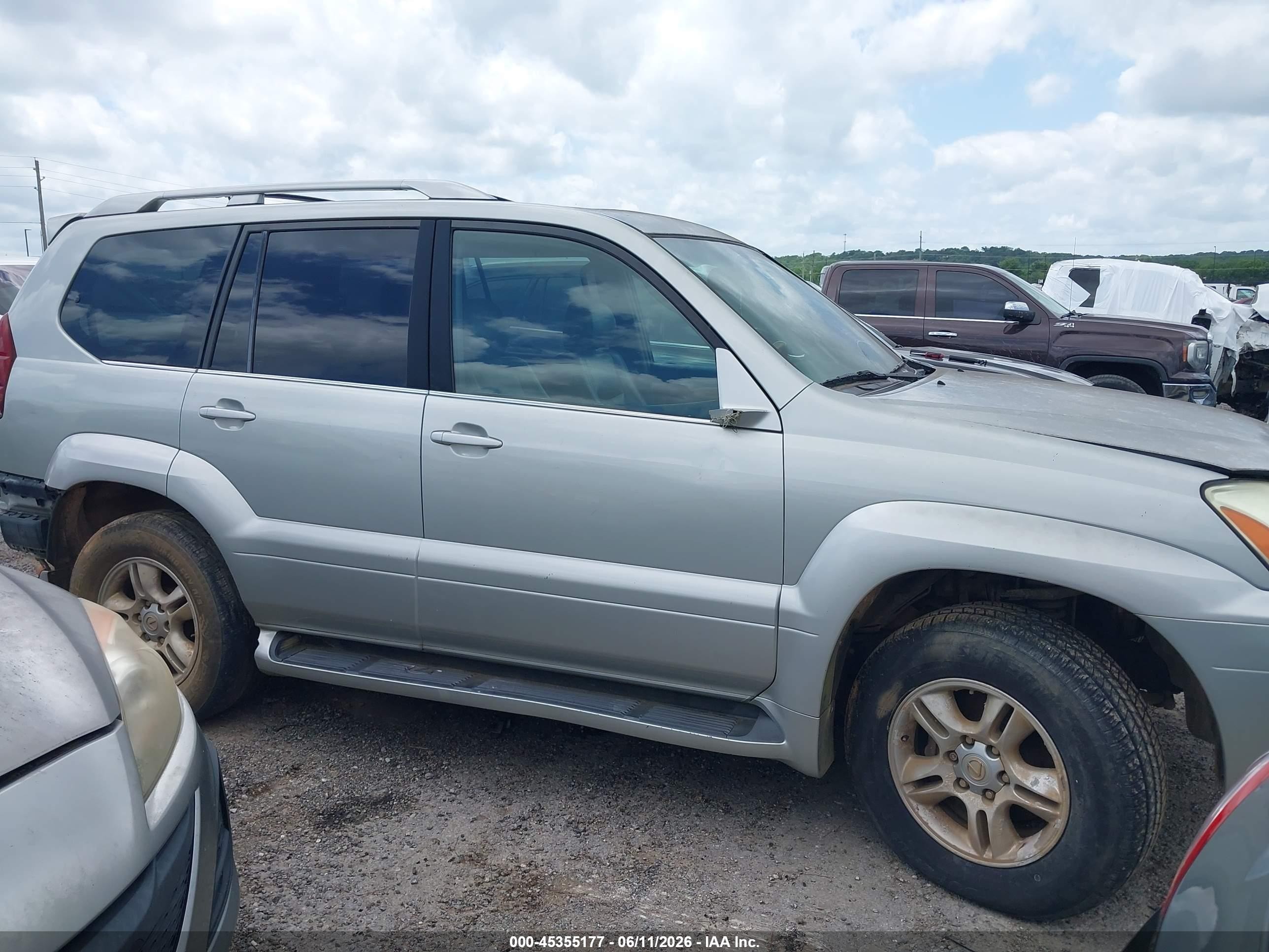 2003 Lexus Gx 470   Silver vin: JTJBT20XX30006902