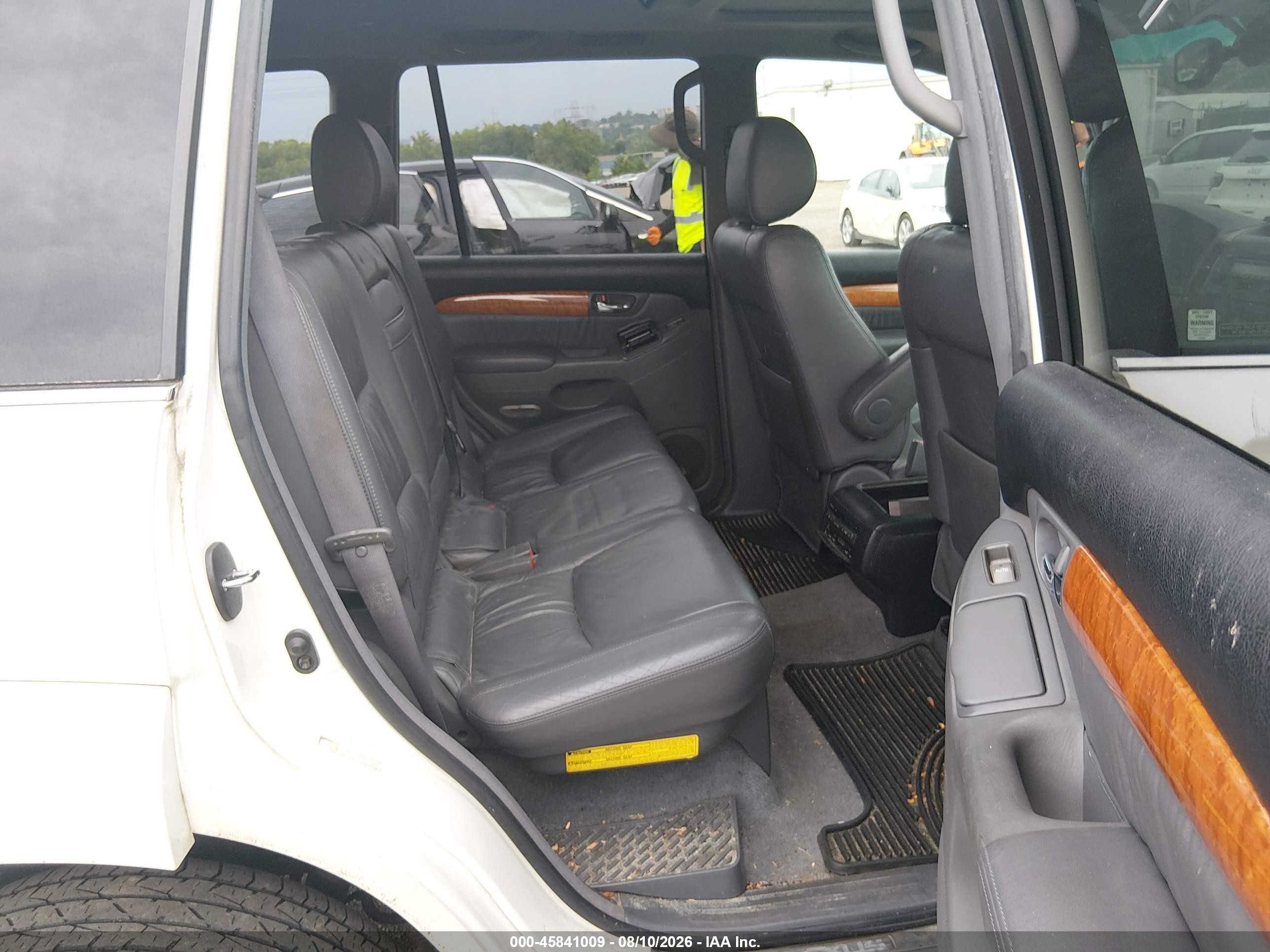 2005 Lexus Gx 470   White vin: JTJBT20XX50095082