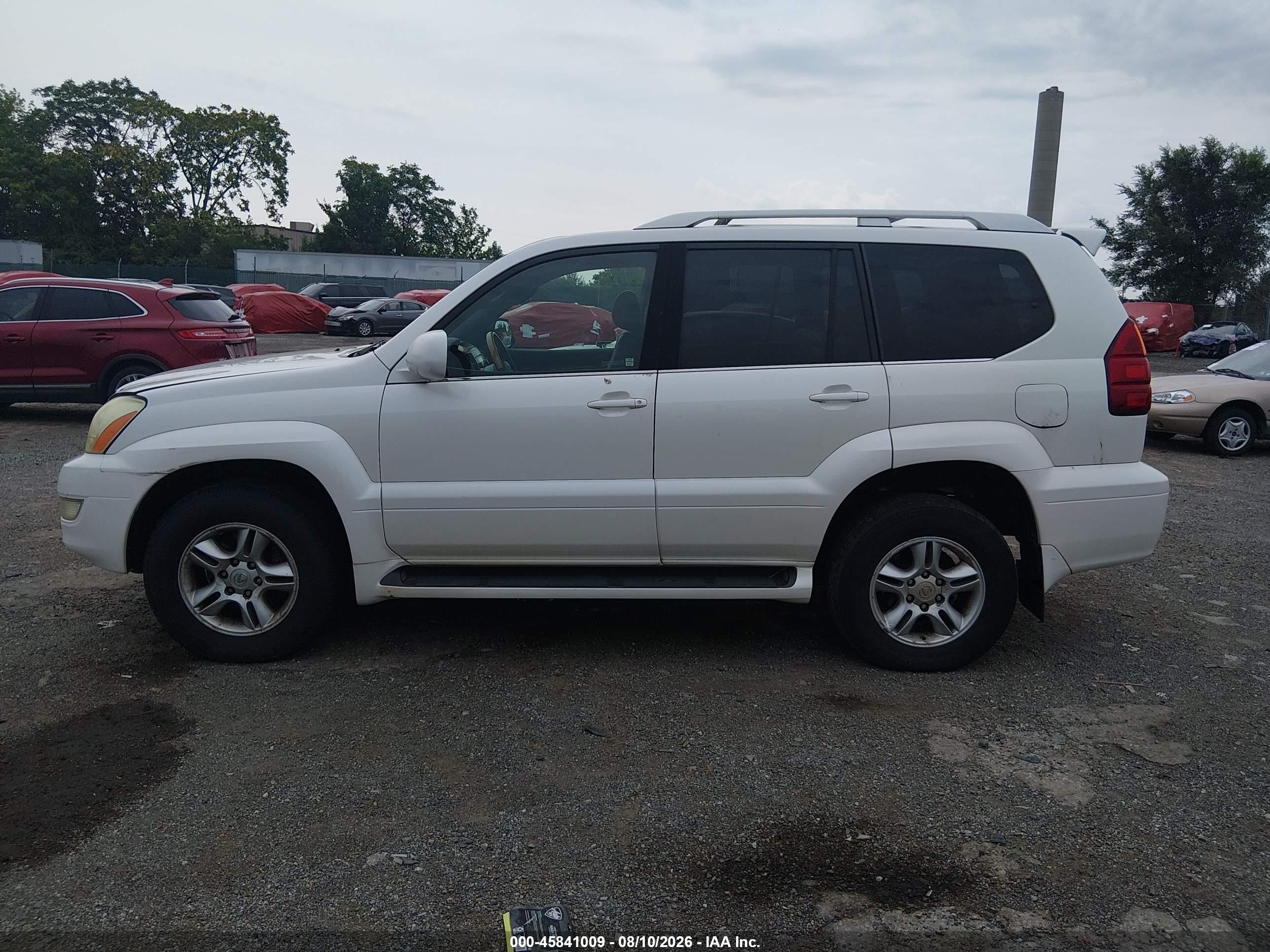 2005 Lexus Gx 470   White vin: JTJBT20XX50095082