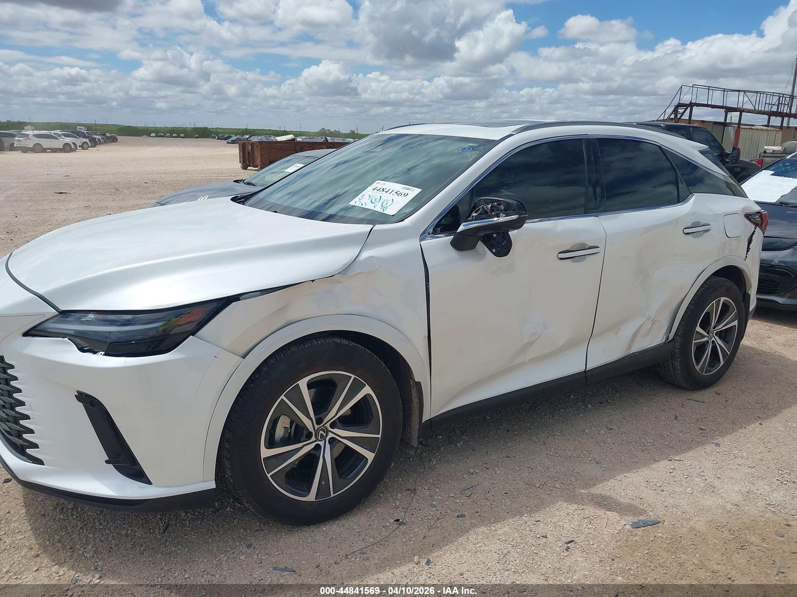 2025 Lexus Rx 350 Premium White vin: JTJCHMAA2S2029184