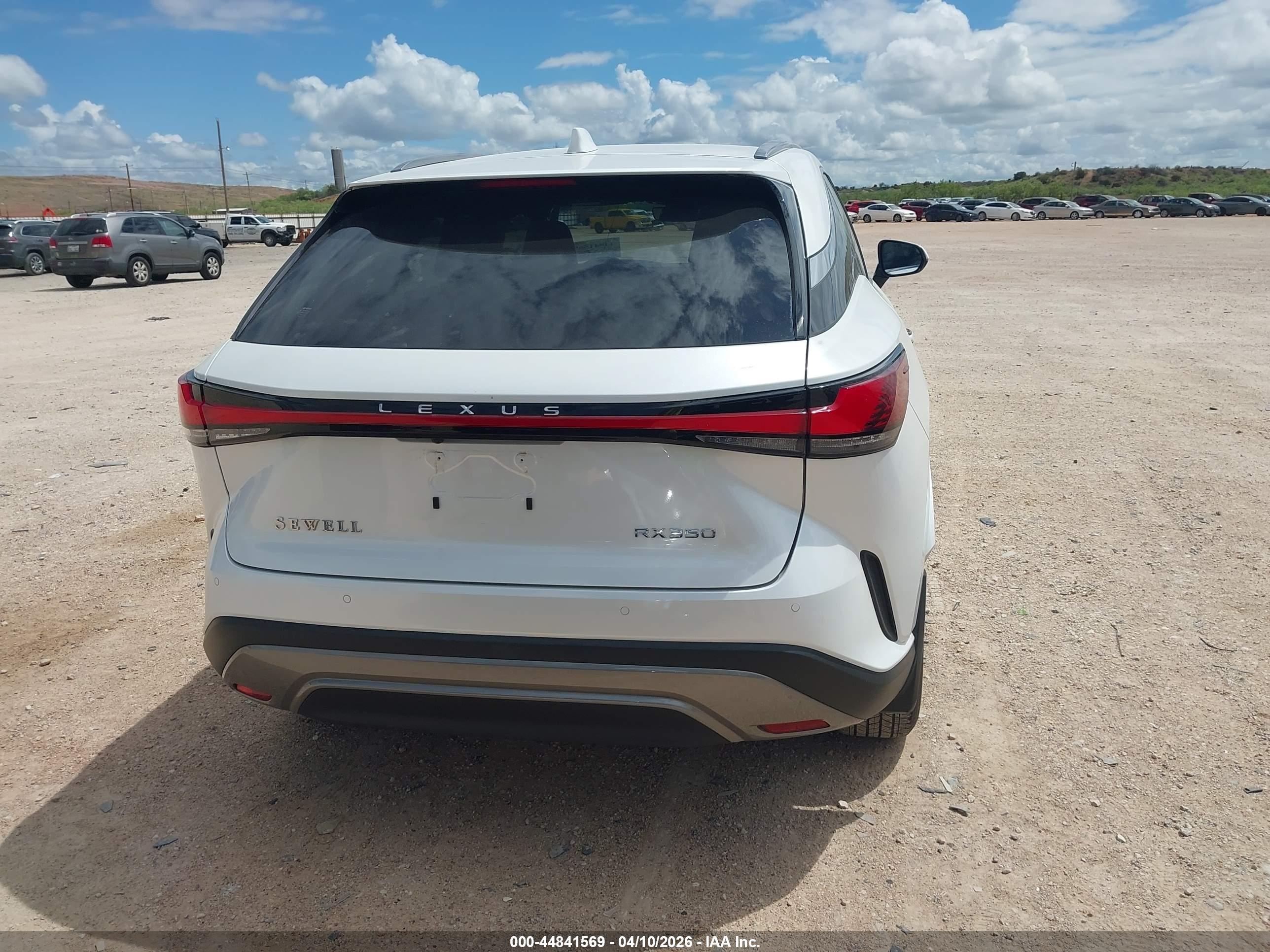 2025 Lexus Rx 350 Premium White vin: JTJCHMAA2S2029184