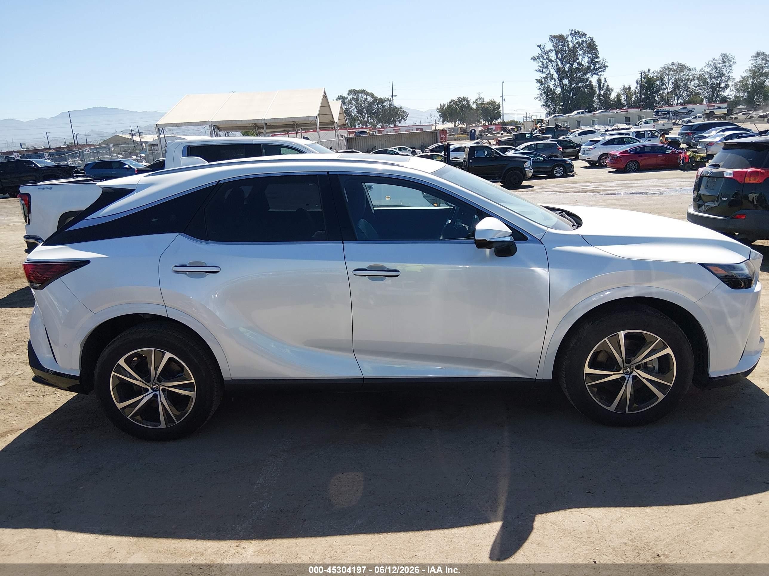 2024 Lexus Rx 350 Premium White vin: JTJCHMAA4R2013305