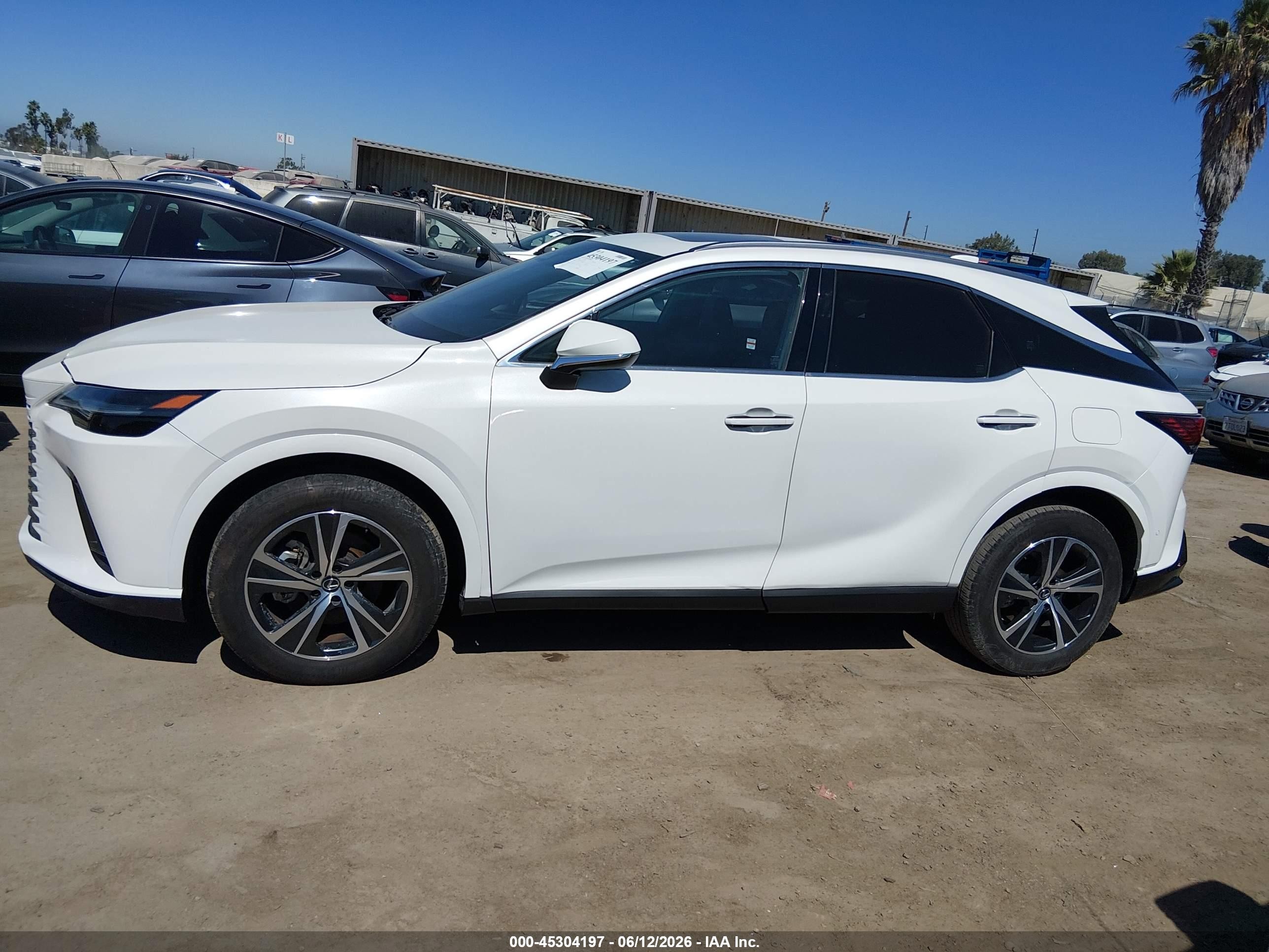 2024 Lexus Rx 350 Premium White vin: JTJCHMAA4R2013305