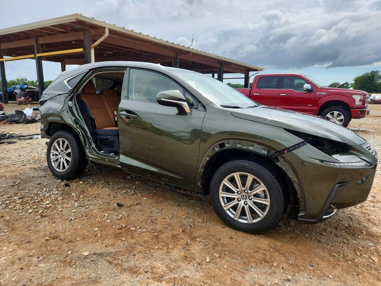 2021 Lexus Nx 300 Base Зеленый vin: JTJDARBZ2M2193130