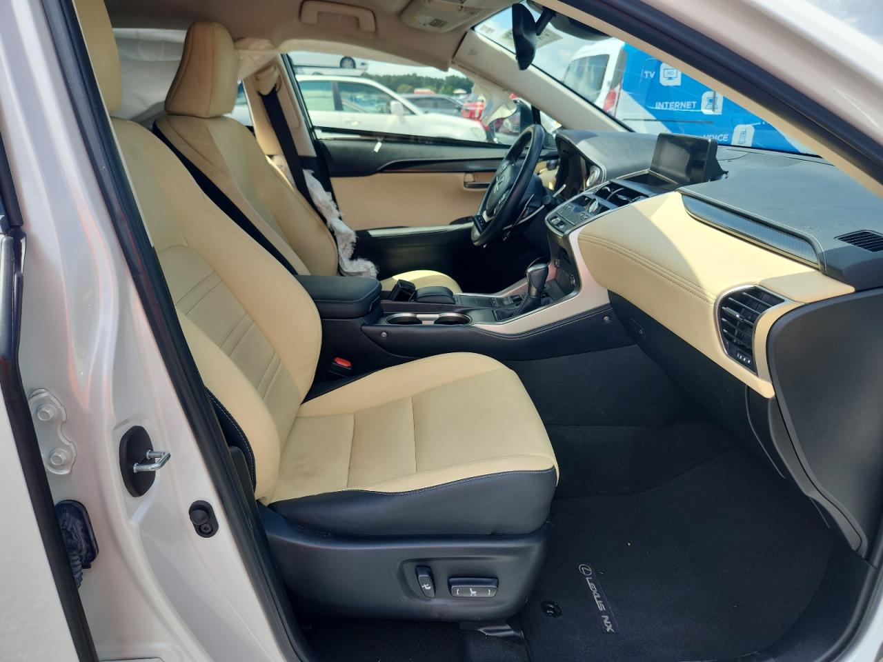 2021 Lexus Nx 300 Base White vin: JTJDARBZ6M5021388