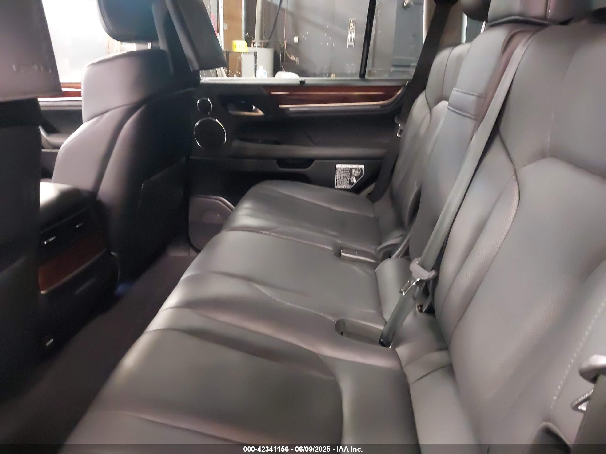 2021 Lexus Lx 570 Three-row/two-row Black vin: JTJDY7AX0M4352294