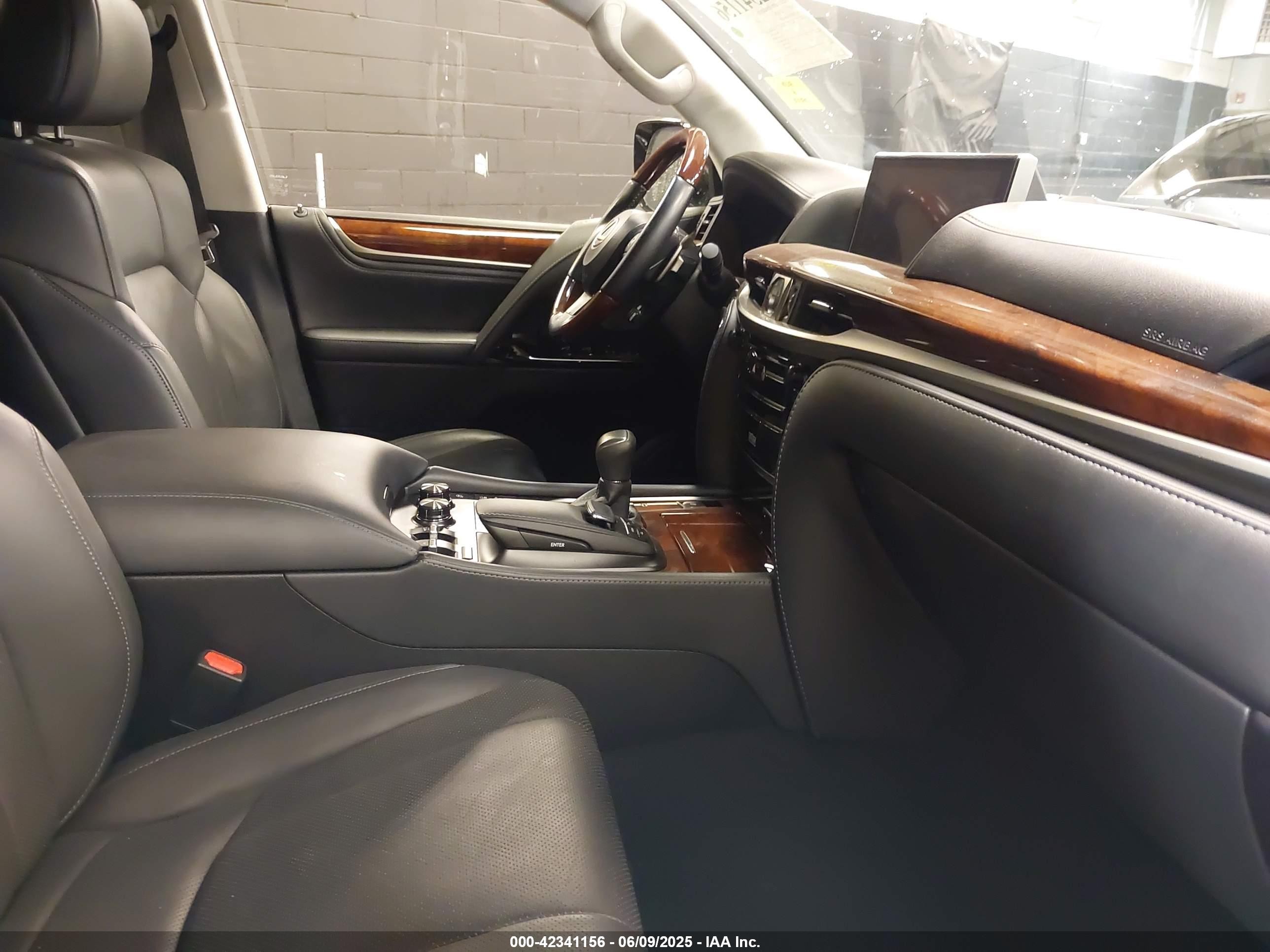 2021 Lexus Lx 570 Three-row/two-row Black vin: JTJDY7AX0M4352294