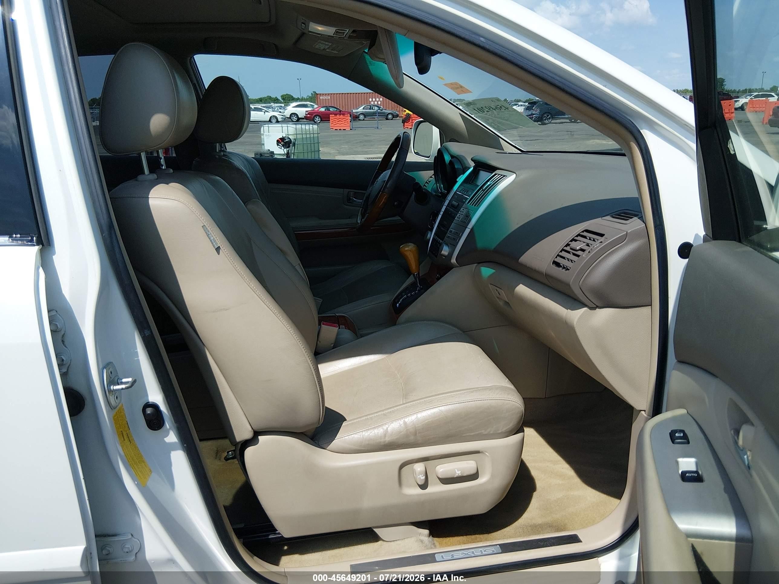 2004 Lexus Rx 330   White vin: JTJGA31U240027038