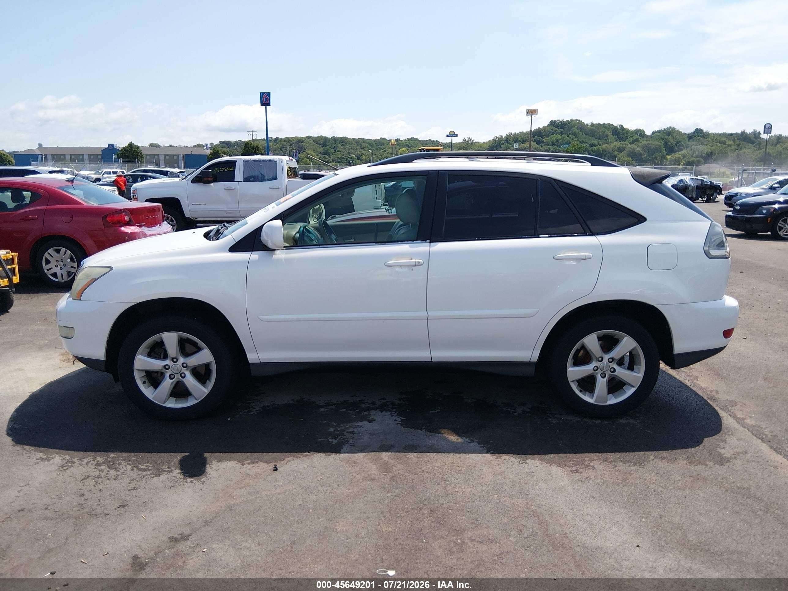 2004 Lexus Rx 330   White vin: JTJGA31U240027038