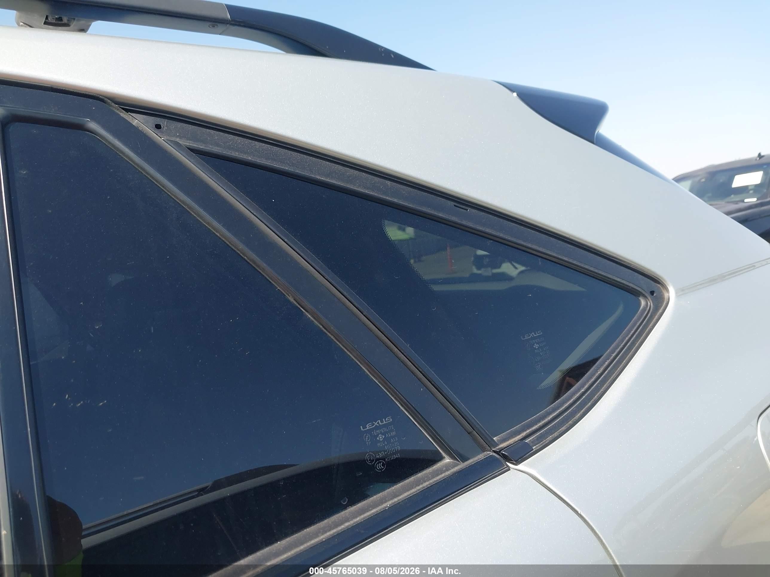 2004 Lexus Rx 330   Silver vin: JTJGA31U240037102