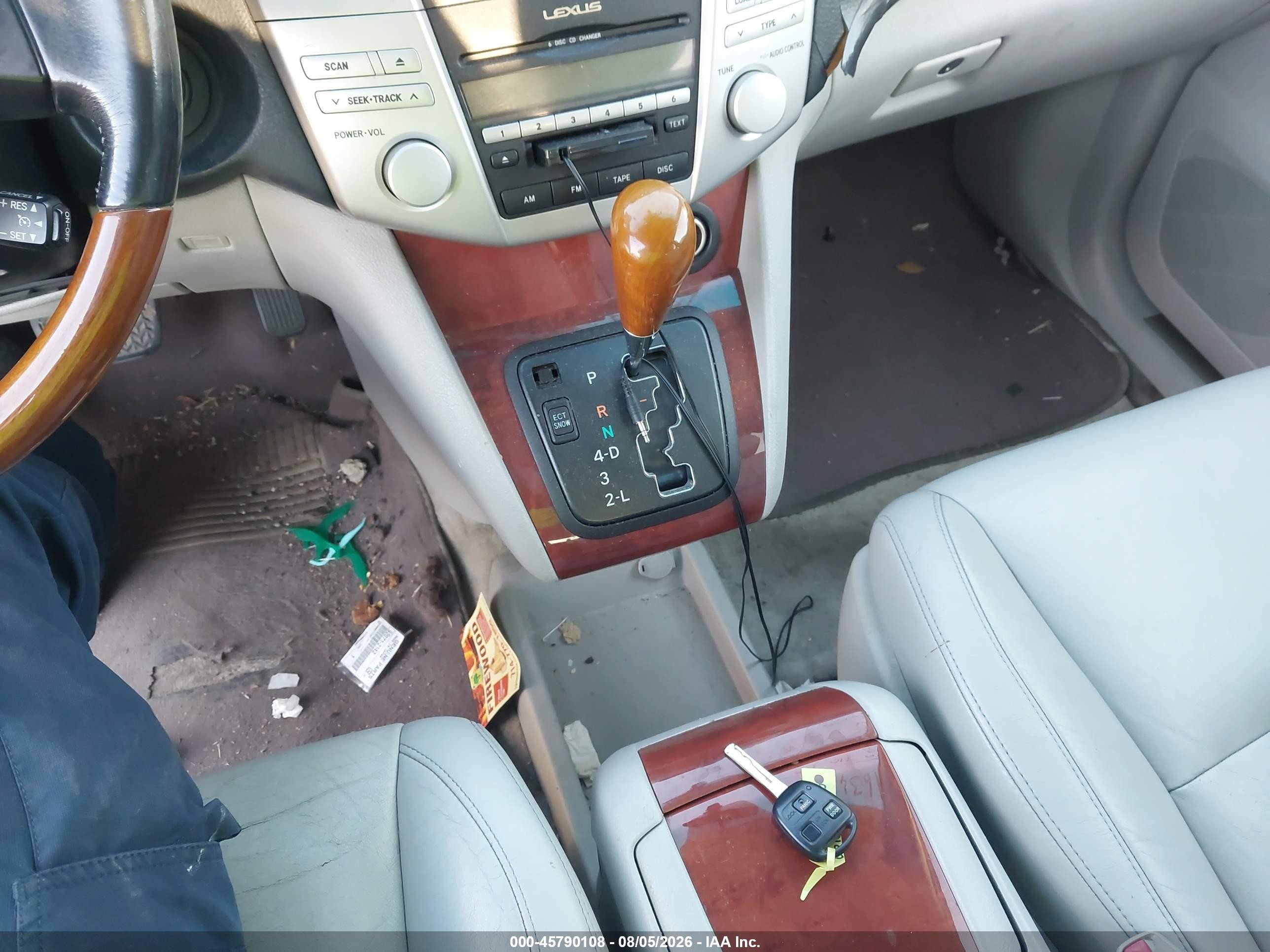 2006 Lexus Rx 330   White vin: JTJGA31U360065865