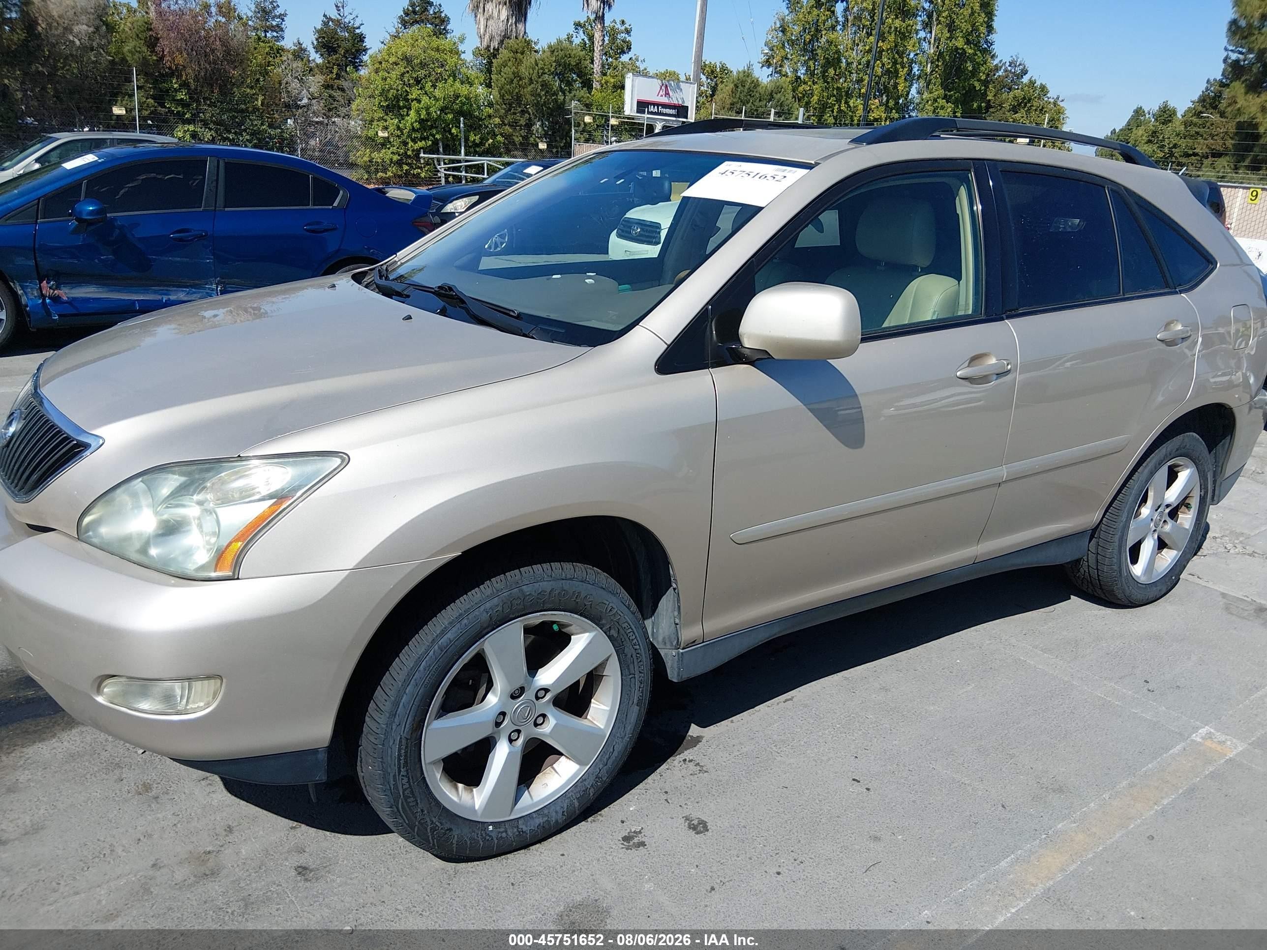 2005 Lexus Rx 330   Gold vin: JTJGA31U450049687