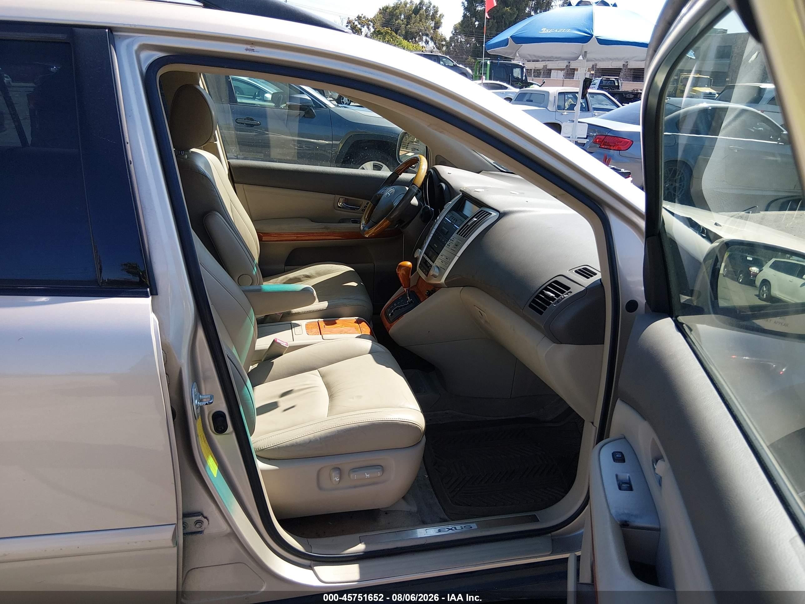 2005 Lexus Rx 330   Gold vin: JTJGA31U450049687