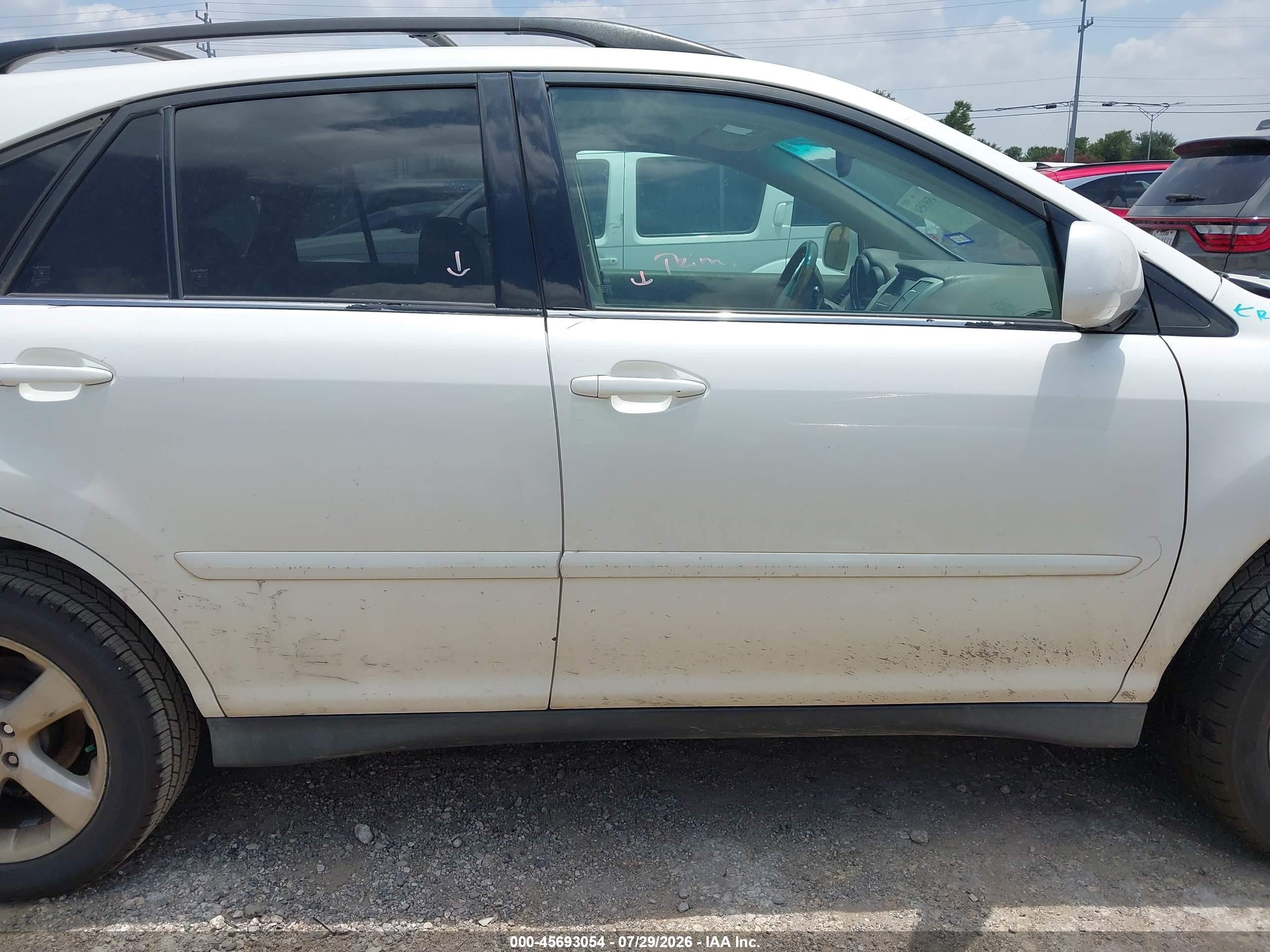 2004 Lexus Rx 330   White vin: JTJGA31U540023923