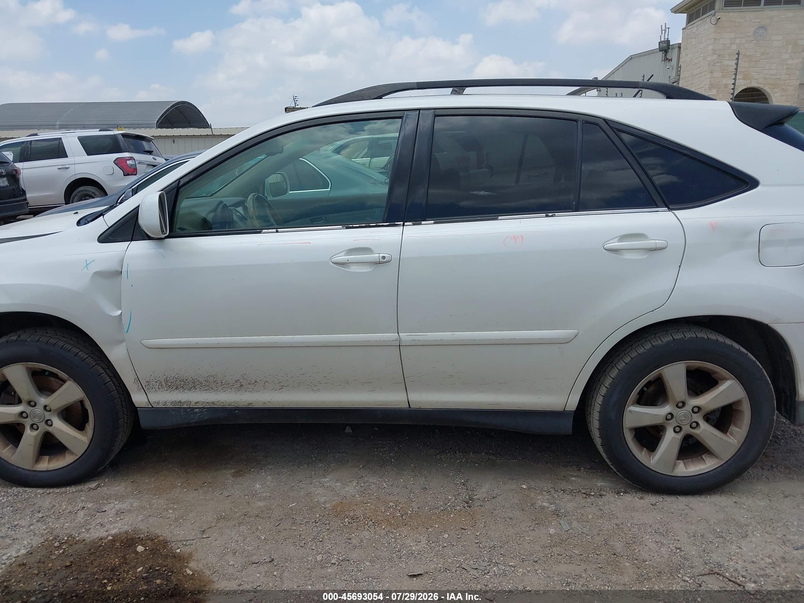 2004 Lexus Rx 330   White vin: JTJGA31U540023923