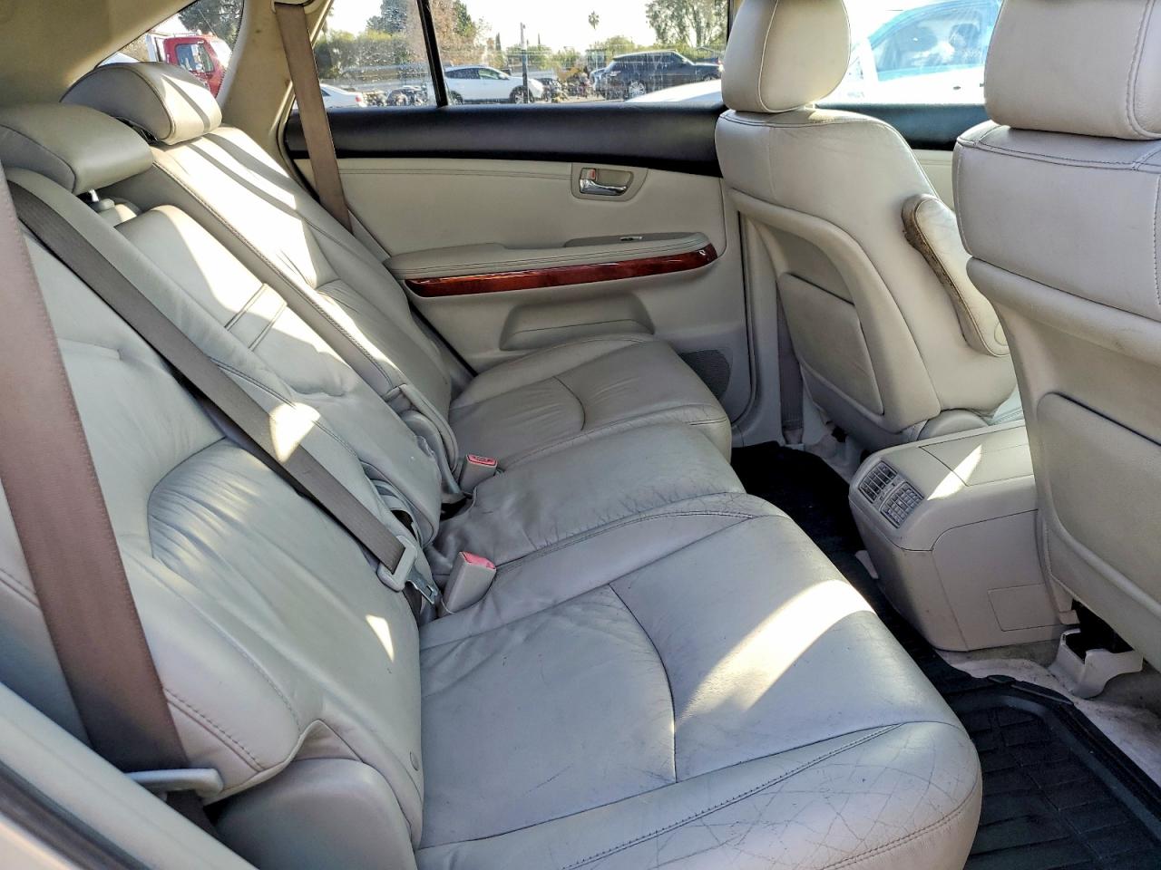 2005 Lexus Rx 330 Beige vin: JTJGA31U550054672