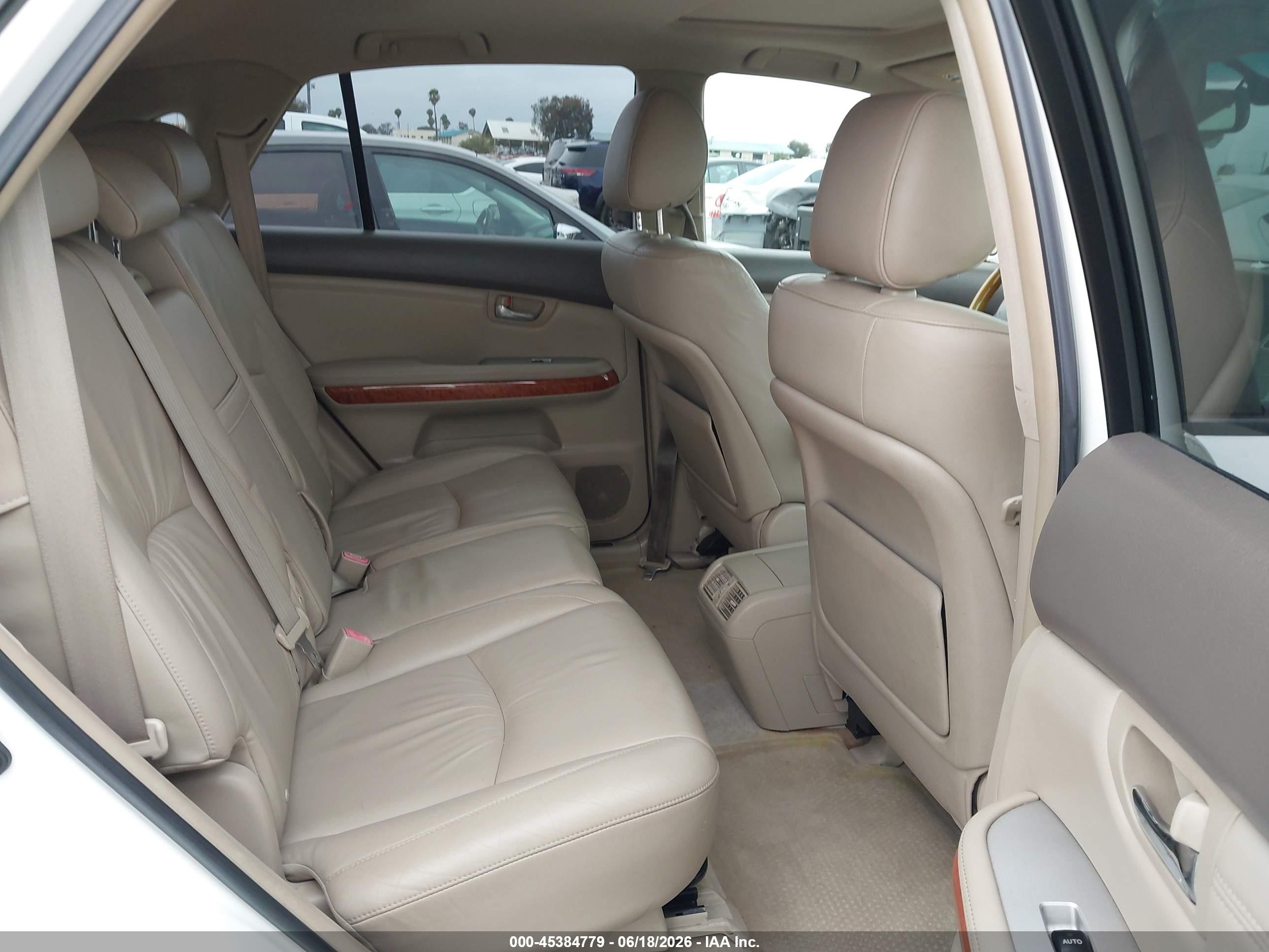2005 Lexus Rx 330   White vin: JTJGA31U850057033