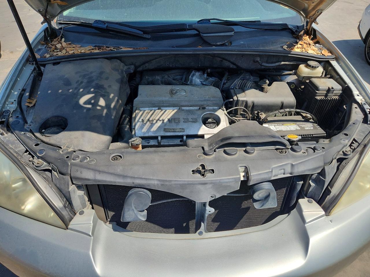 2004 Lexus Rx 330 Silver vin: JTJGA31UX40031421