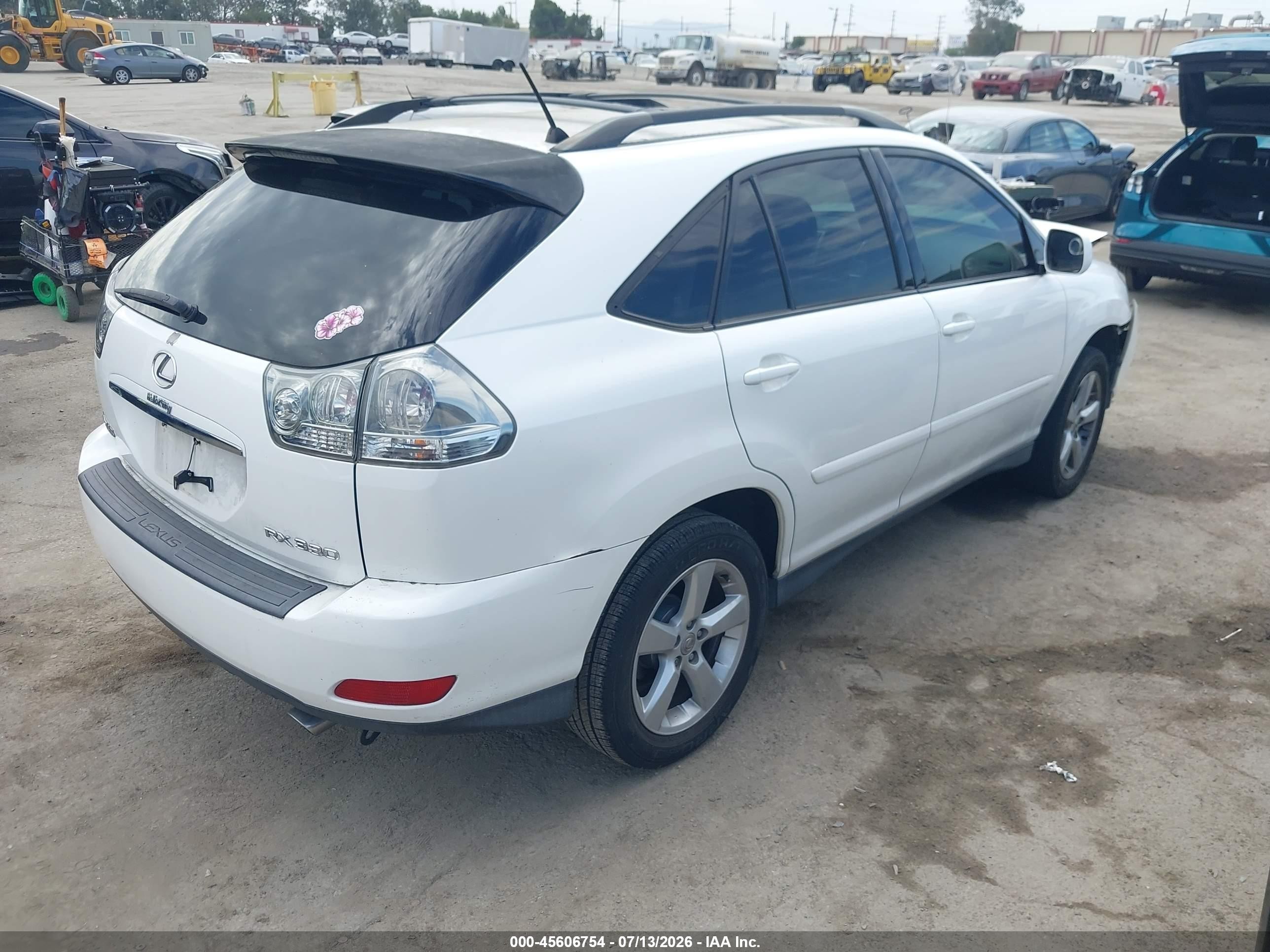 2006 Lexus Rx 330   White vin: JTJGA31UX60065765