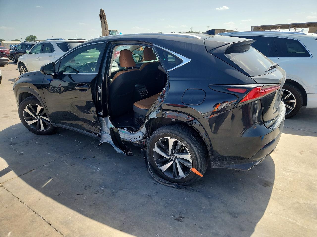 2021 Lexus Nx 300 Base Черный vin: JTJGARBZ2M2195702