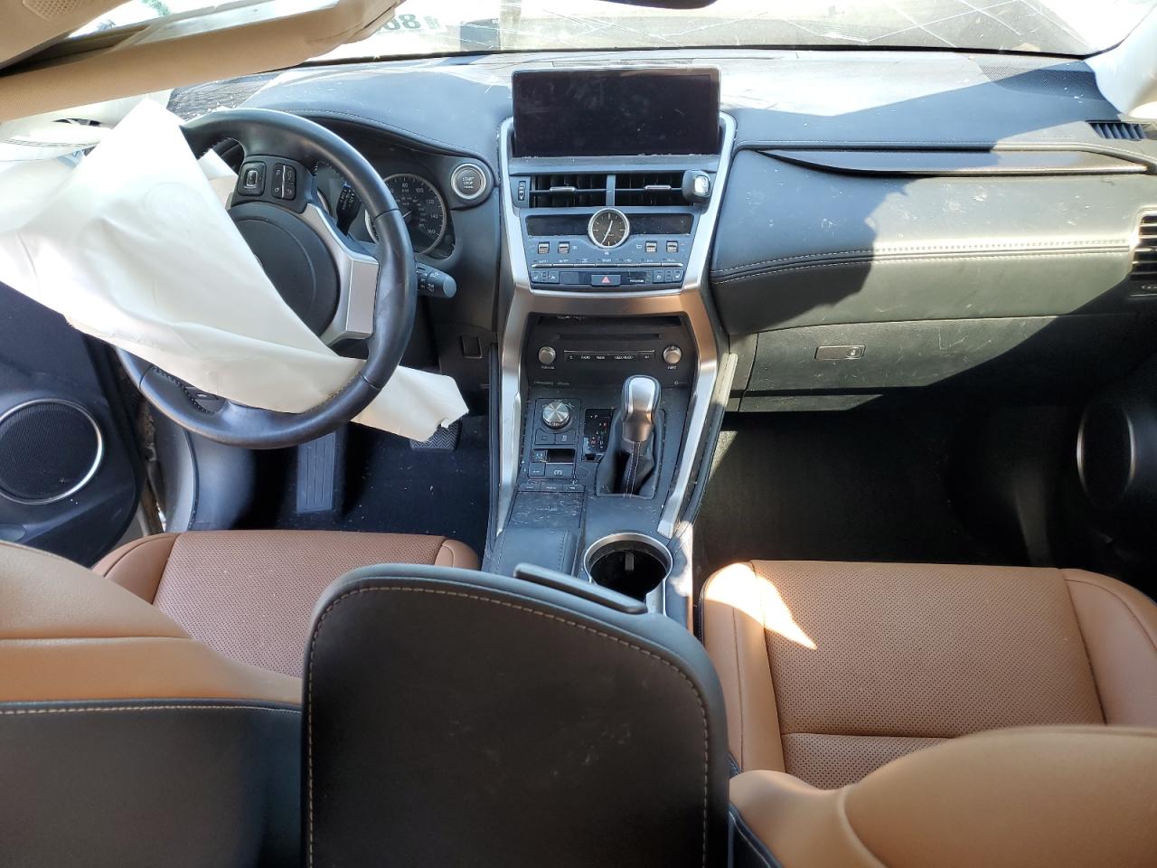 2021 Lexus Nx 300 Base Gold vin: JTJGARBZ7M2197073