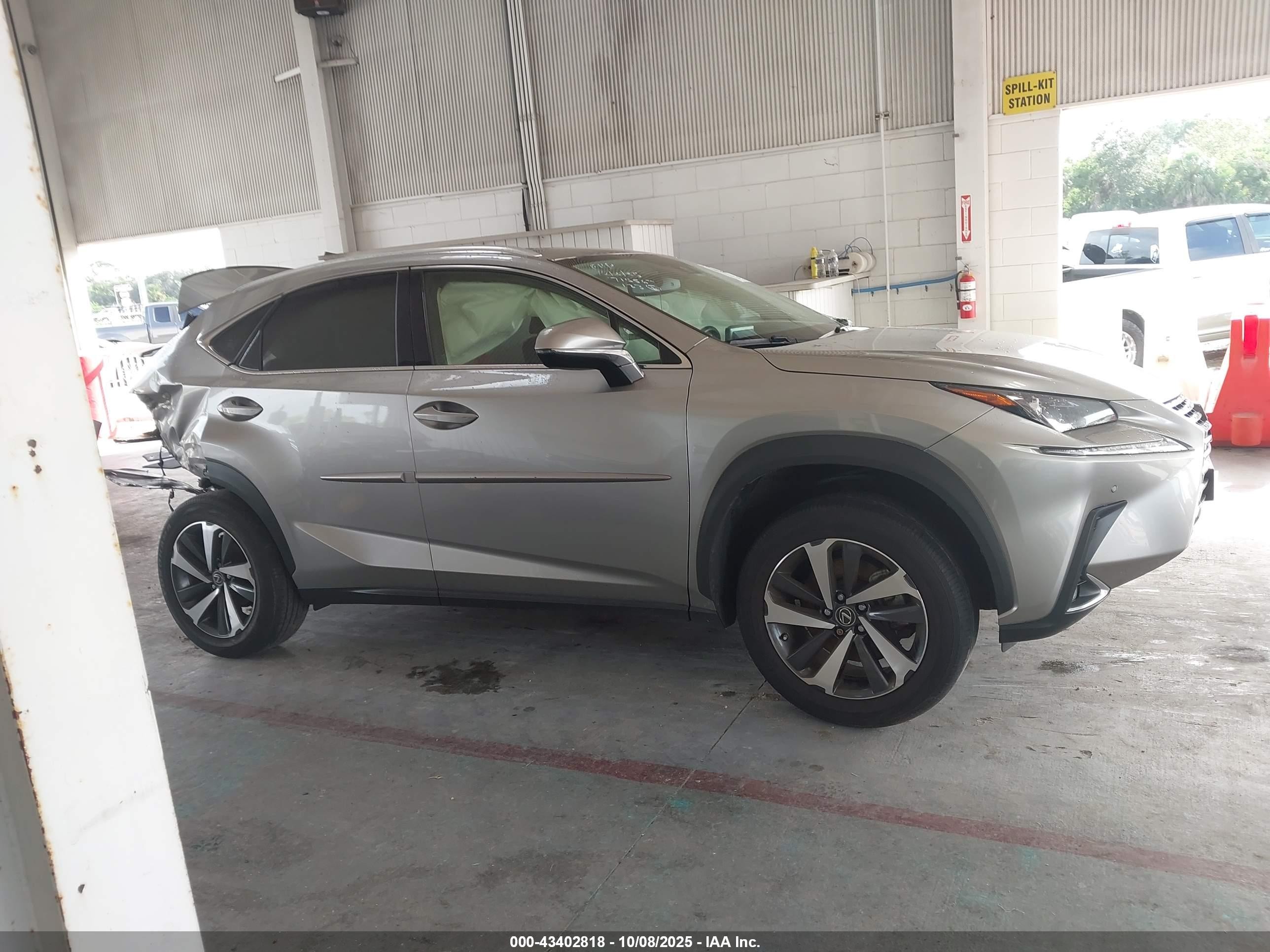 2021 Lexus Nx 300   Champagne vin: JTJGARDZ2M5031216