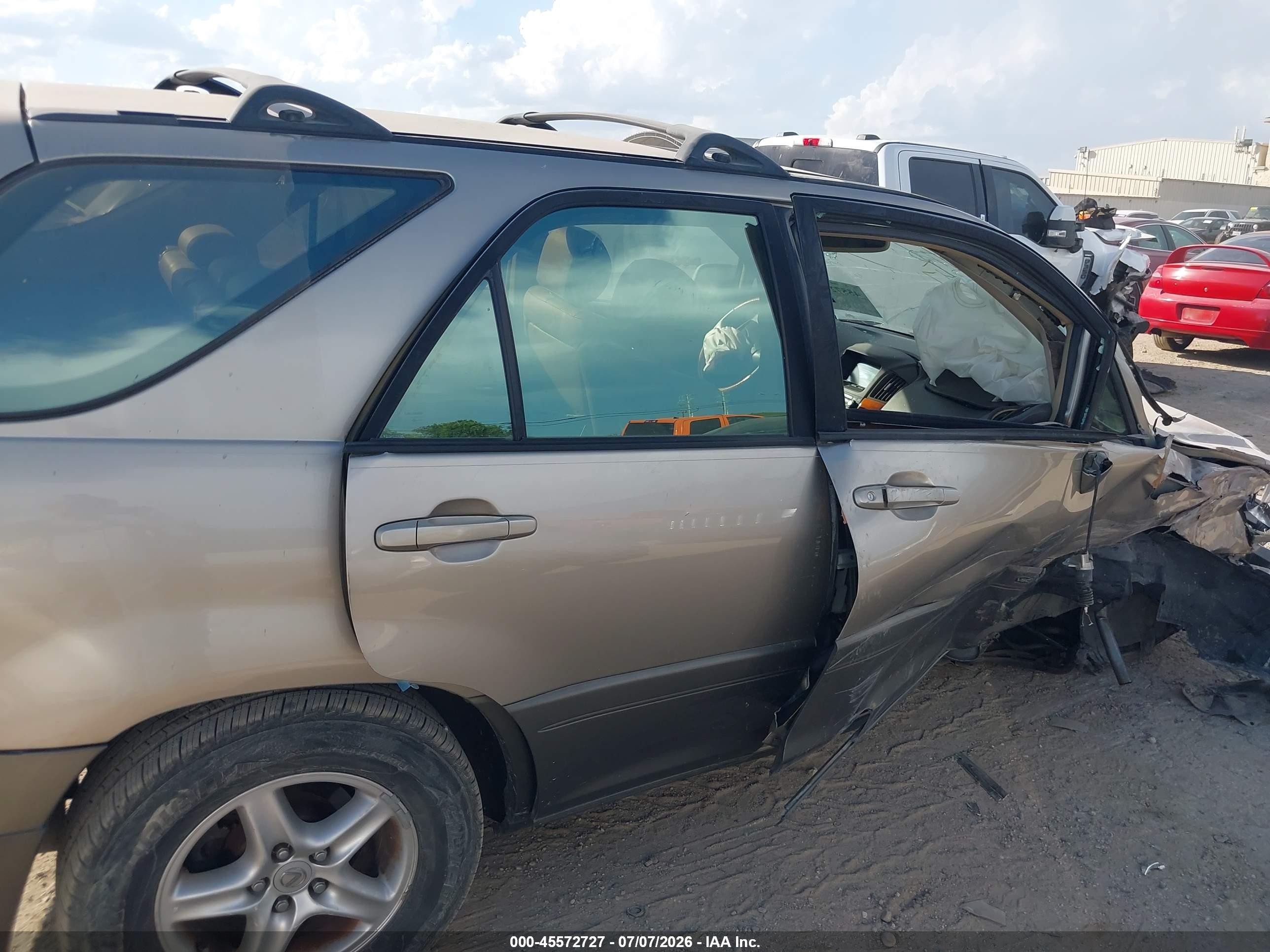 2002 Lexus Rx 300   Tan vin: JTJGF10U020126347