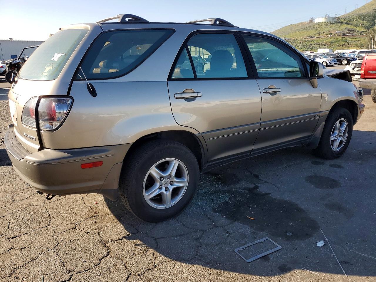 2001 Lexus Rx 300 Base Gold vin: JTJGF10U110103402