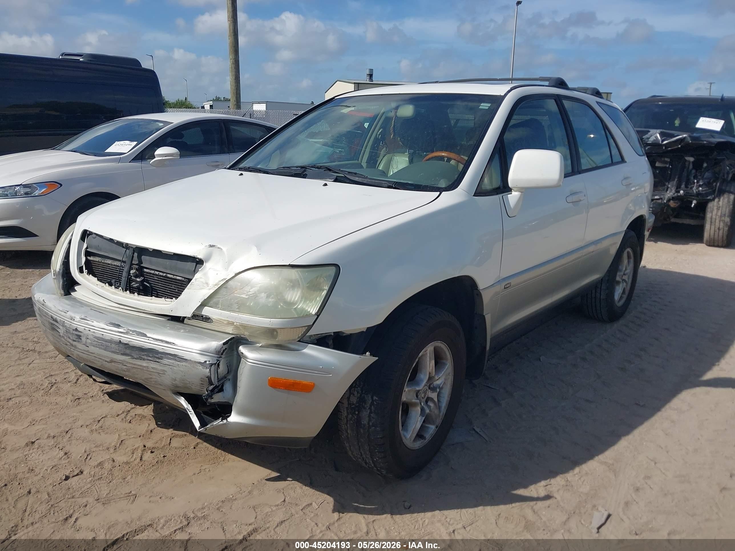 2002 Lexus Rx 300   White vin: JTJGF10U320135625