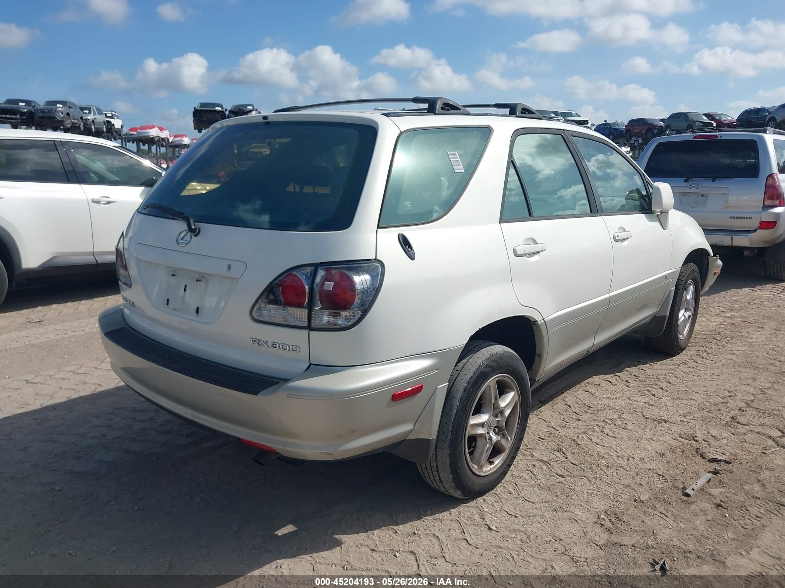 2002 Lexus Rx 300   White vin: JTJGF10U320135625
