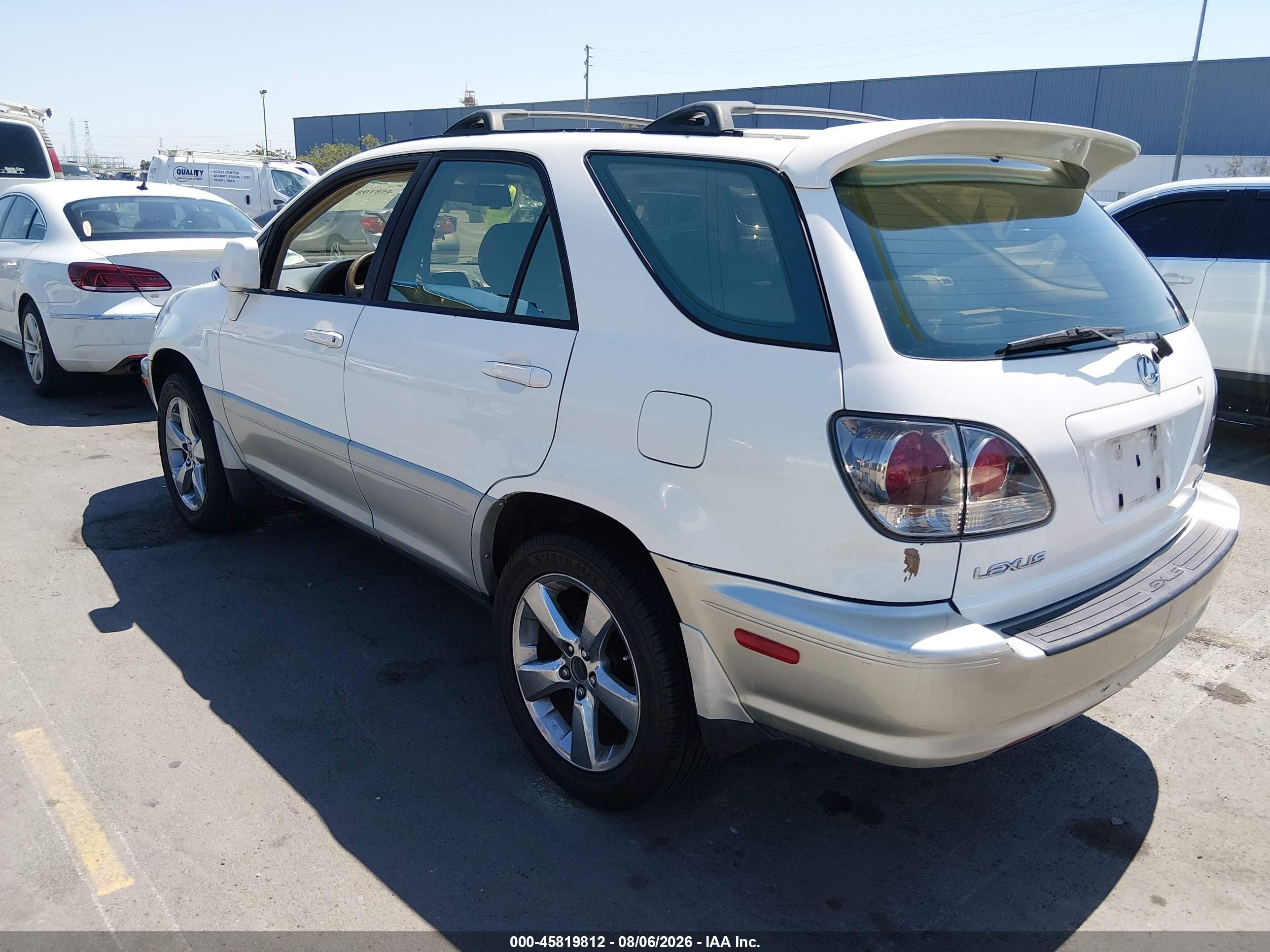 2001 Lexus Rx 300   White vin: JTJGF10U410086305