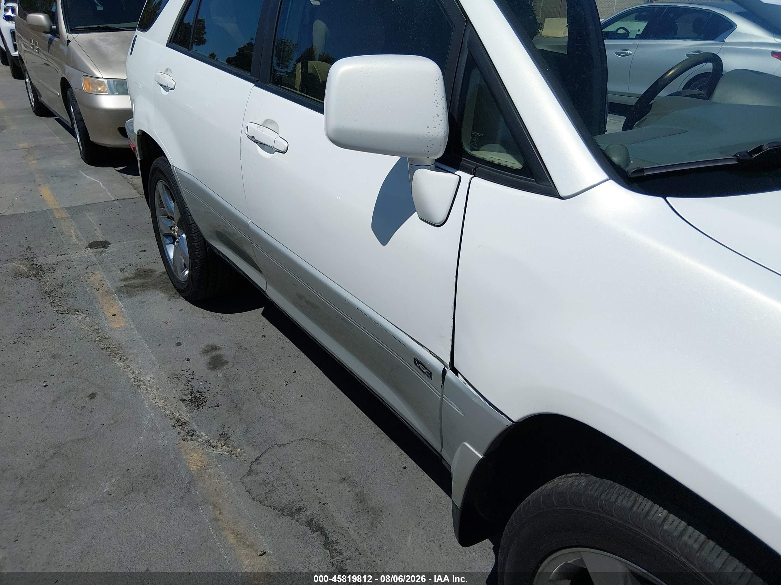 2001 Lexus Rx 300   White vin: JTJGF10U410086305
