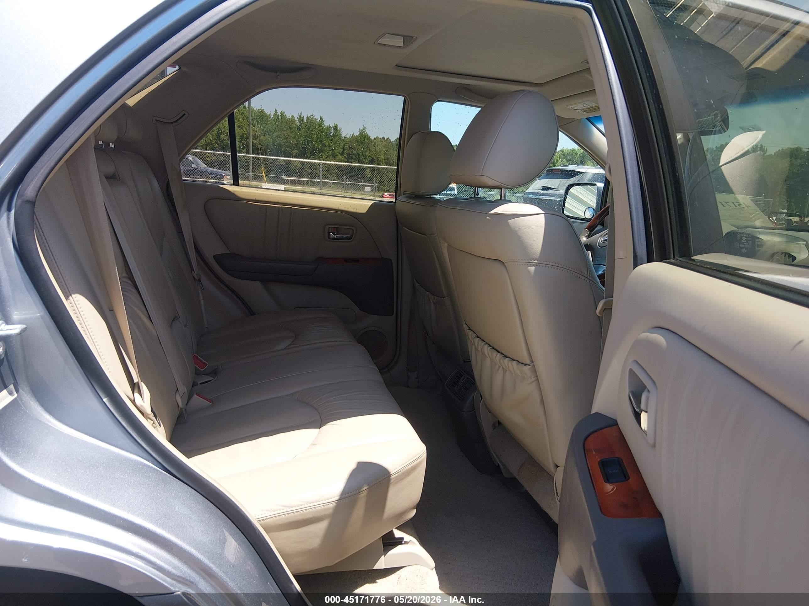 2002 Lexus Rx 300   Silver vin: JTJGF10U420144253