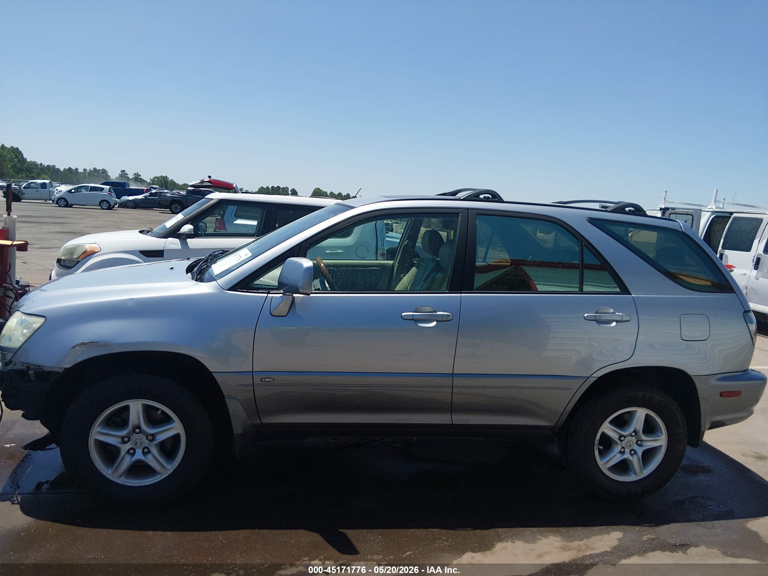 2002 Lexus Rx 300   Silver vin: JTJGF10U420144253
