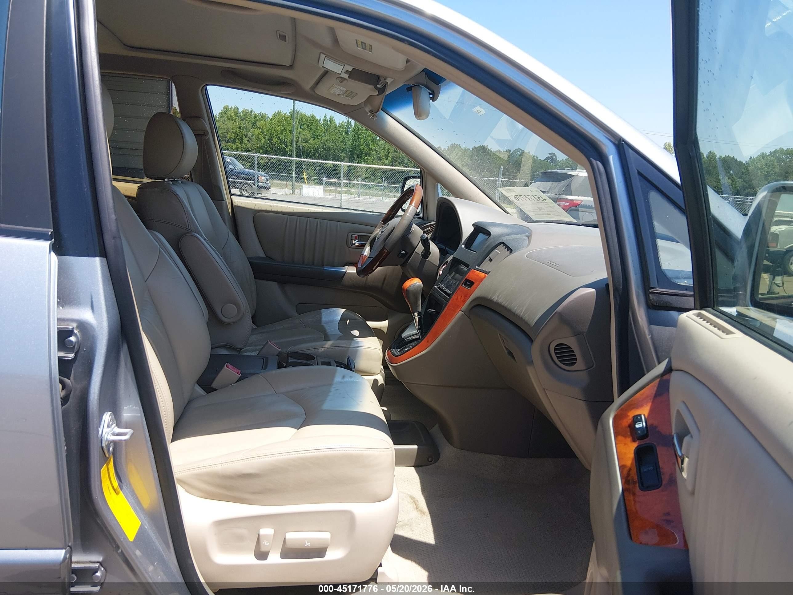 2002 Lexus Rx 300   Silver vin: JTJGF10U420144253
