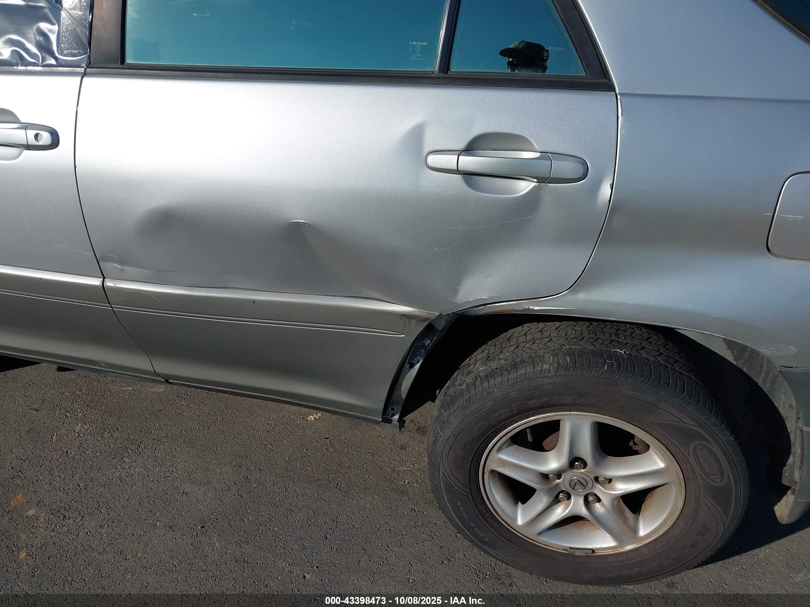 2001 Lexus Rx 300   Серебряный vin: JTJGF10U610117988