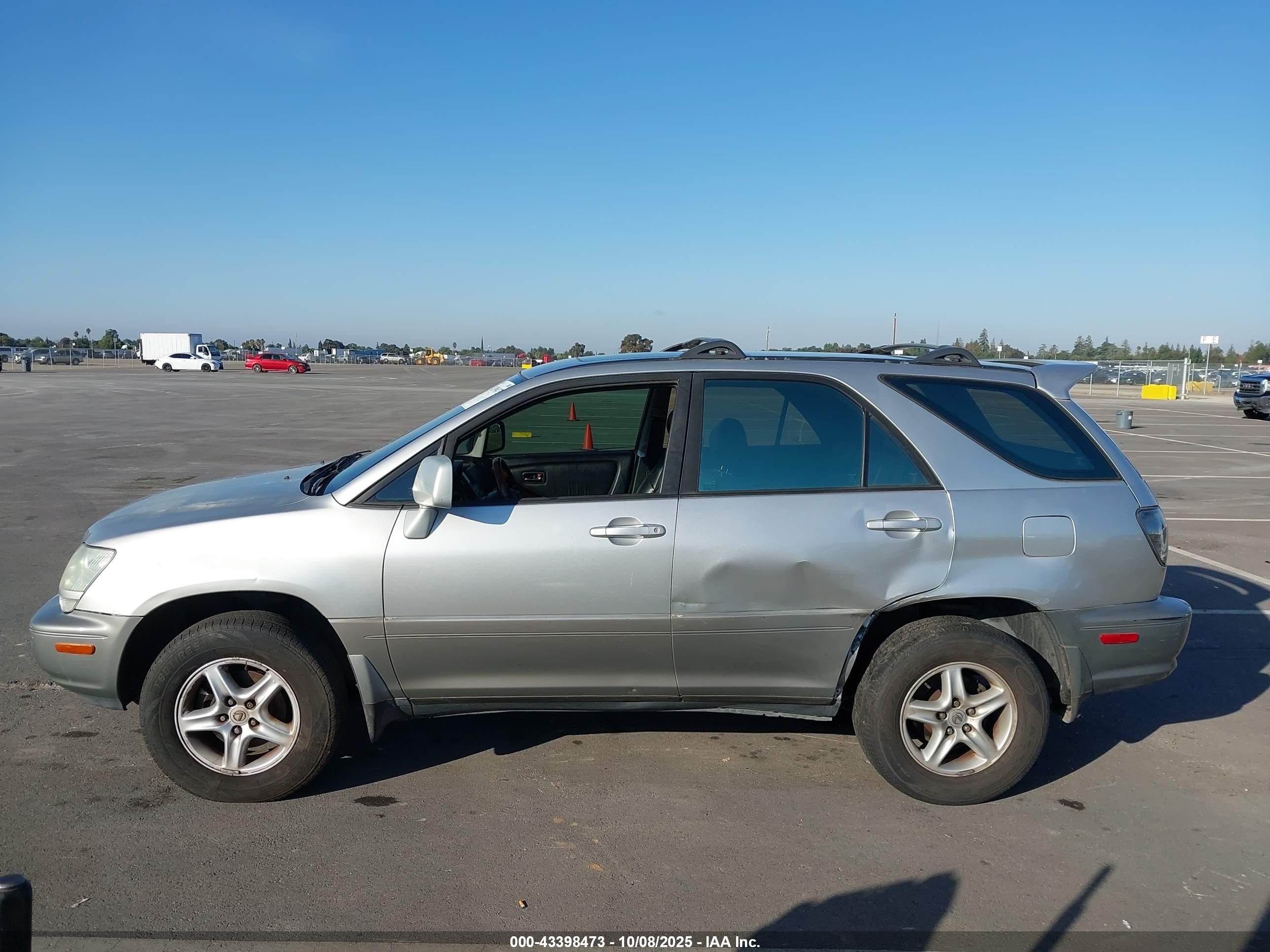 2001 Lexus Rx 300   Серебряный vin: JTJGF10U610117988