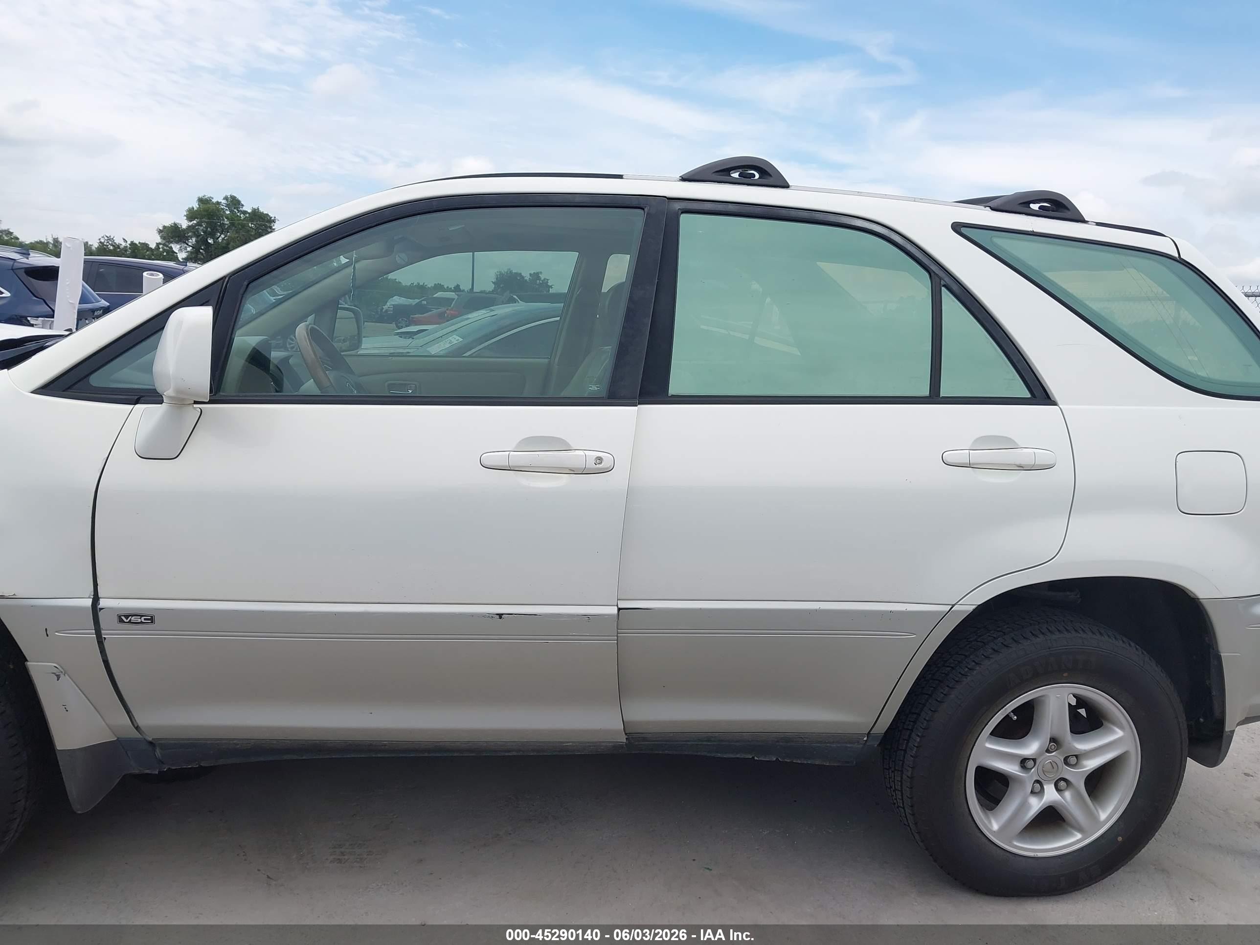 2001 Lexus Rx 300   White vin: JTJGF10U710117336
