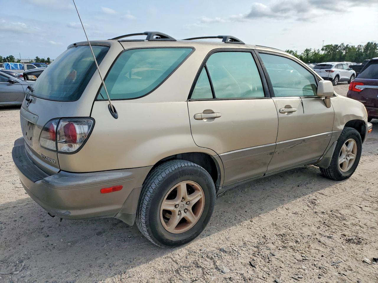 2002 Lexus Rx 300 Gold vin: JTJGF10U720142027