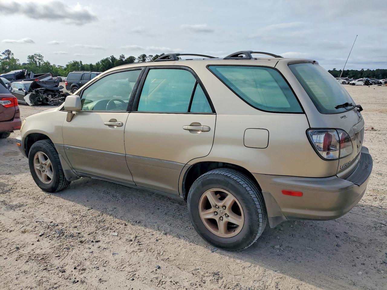 2002 Lexus Rx 300 Gold vin: JTJGF10U720142027